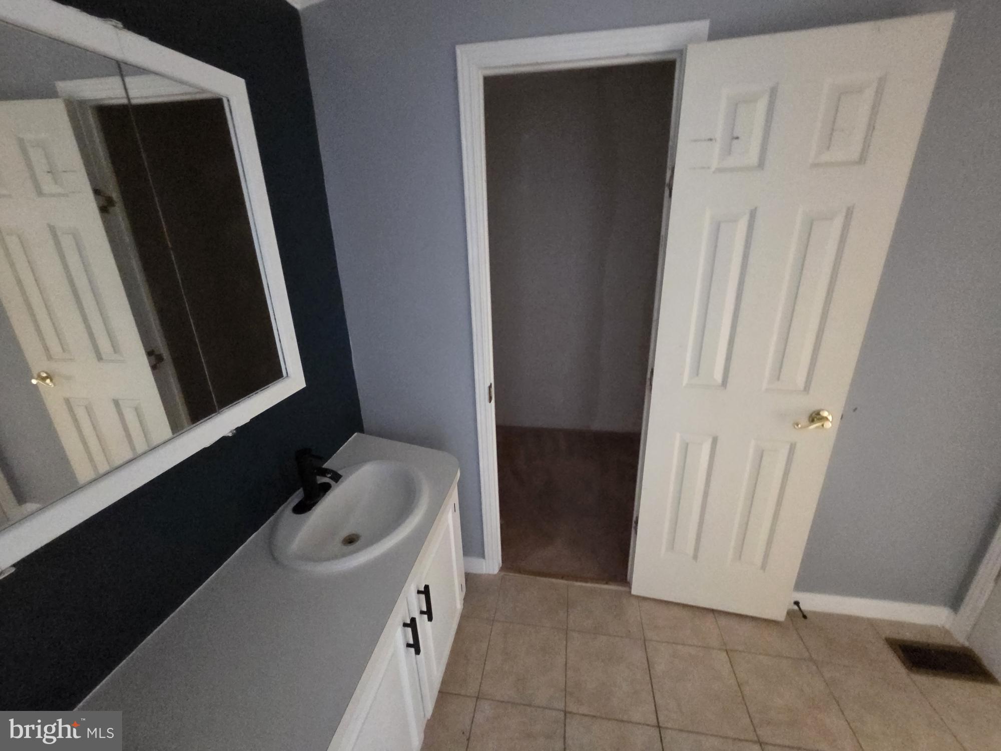 MELODYLAKESCNTRYCLUB - Residential