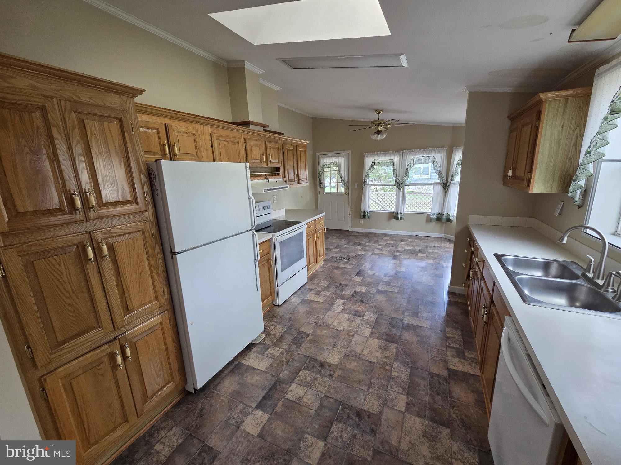 MELODYLAKESCNTRYCLUB - Residential