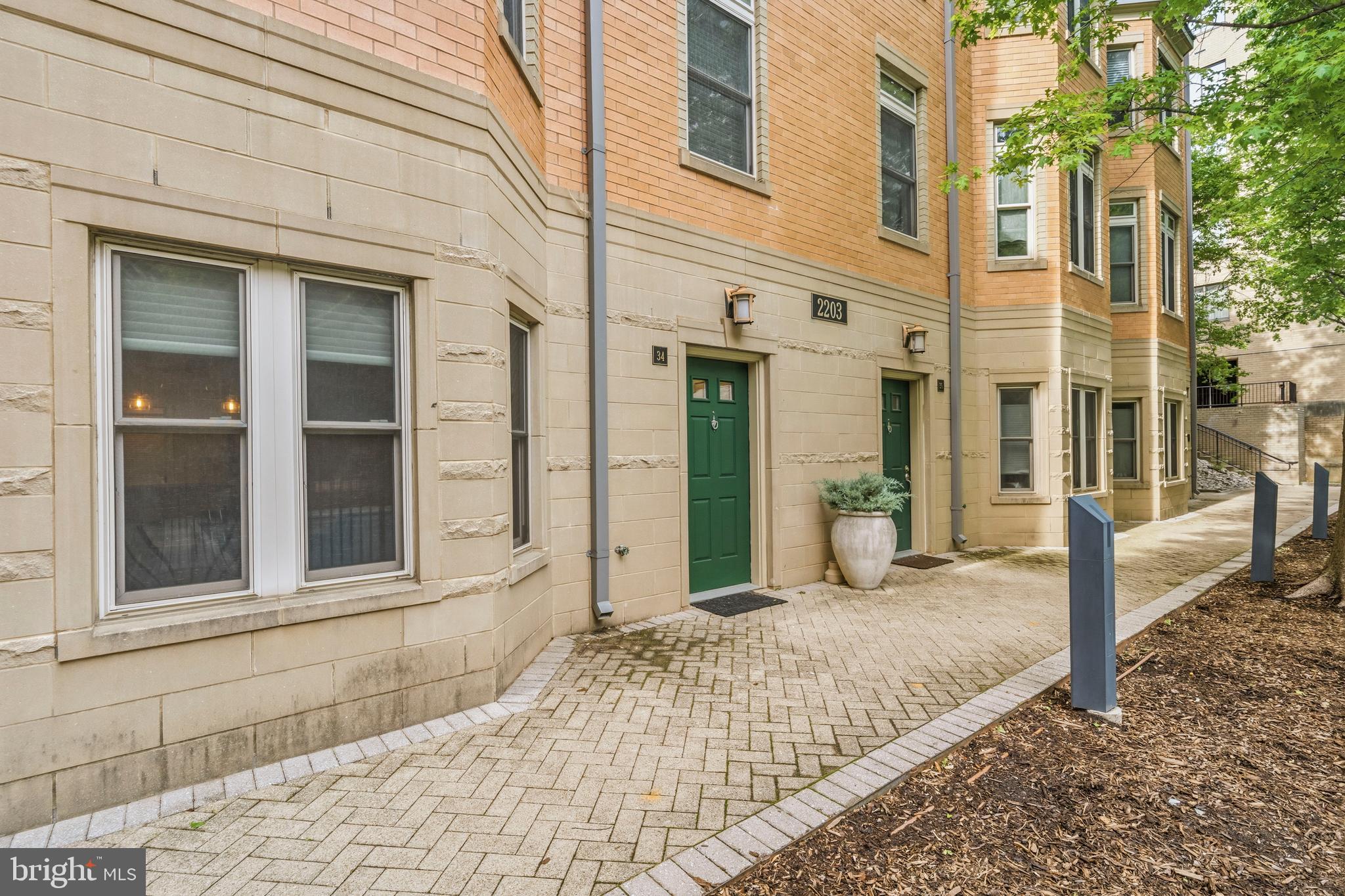 VISTA ON COURTHOUSE - Residential