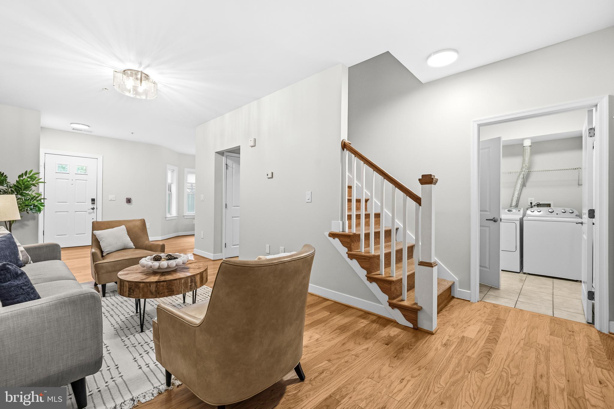 VISTA ON COURTHOUSE - Residential