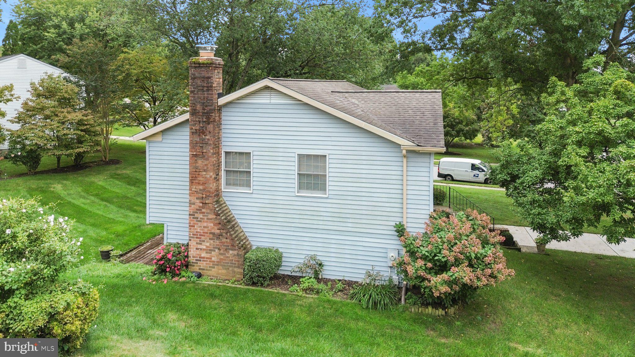 1403 MARLOW COURT
