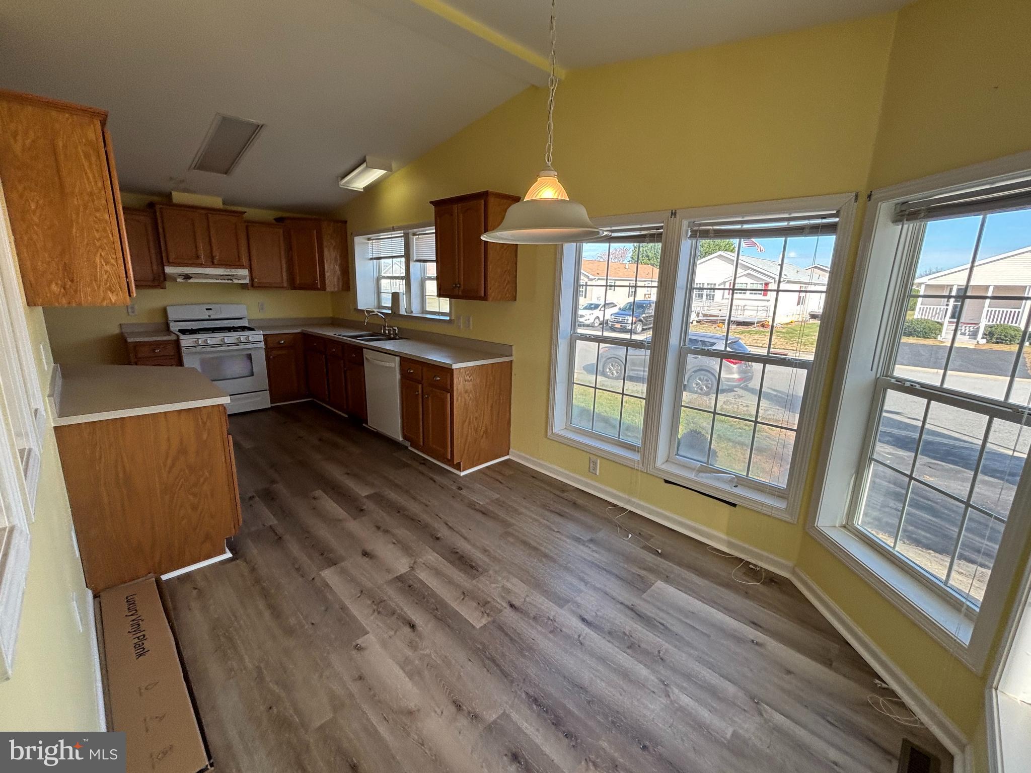 825 STELLA STREET 117