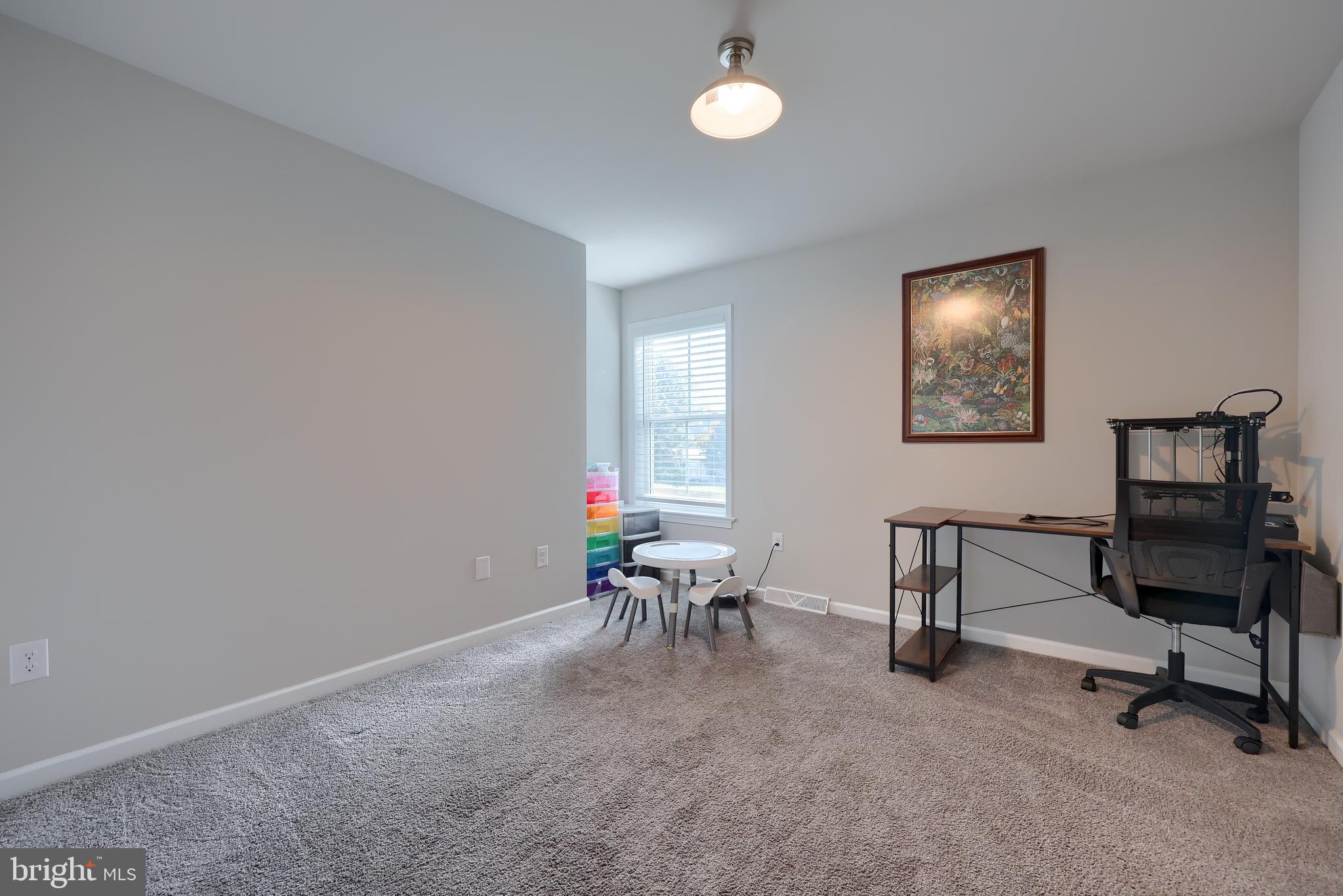 LAKESIDE VILLAS - Residential