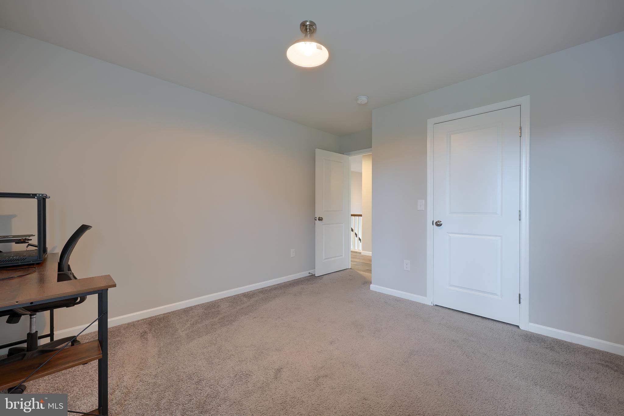 LAKESIDE VILLAS - Residential