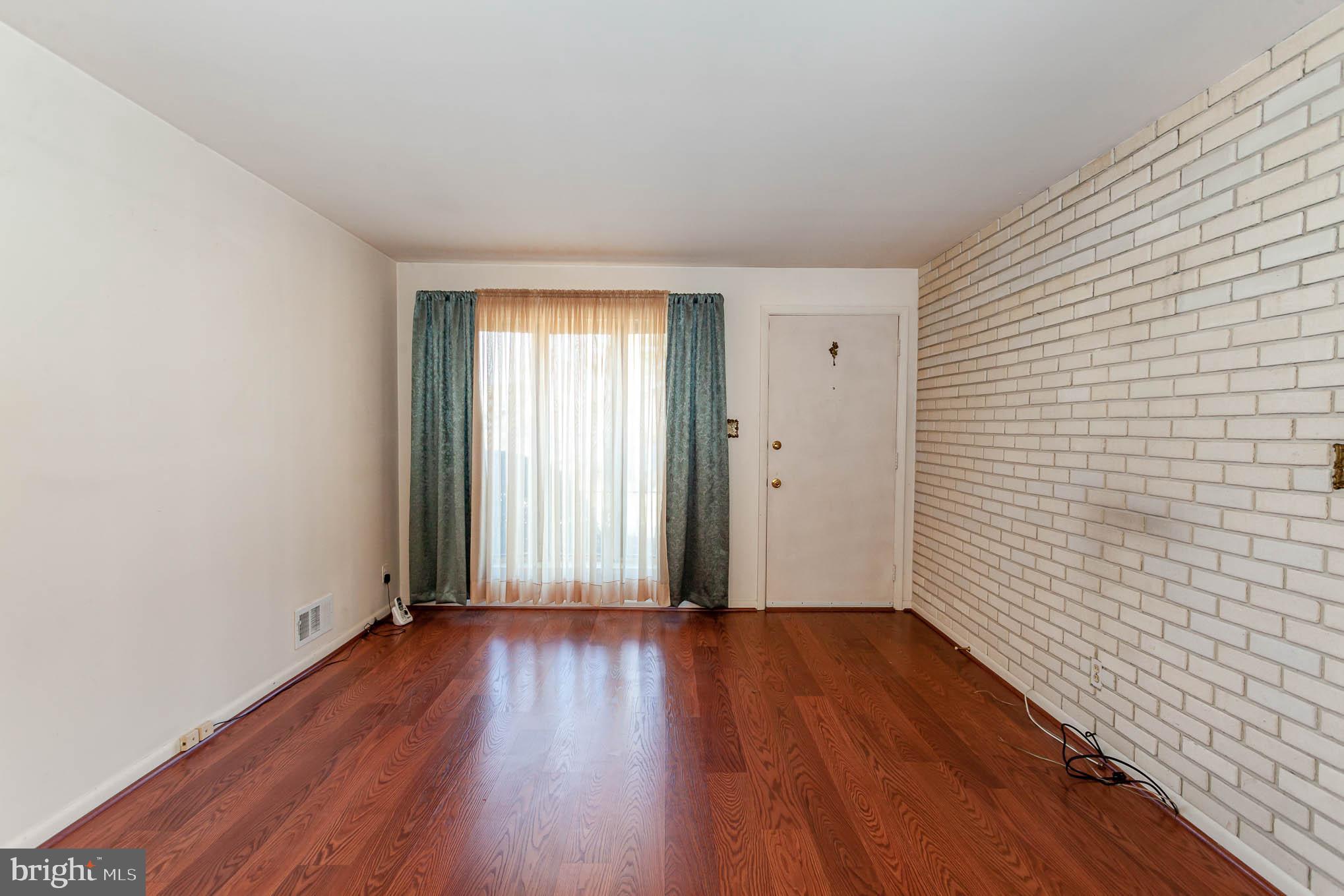 GLENSIDE PARK - Residential