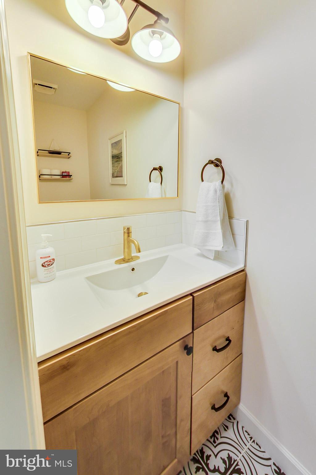 OAKTON CLOISTERS - Residential