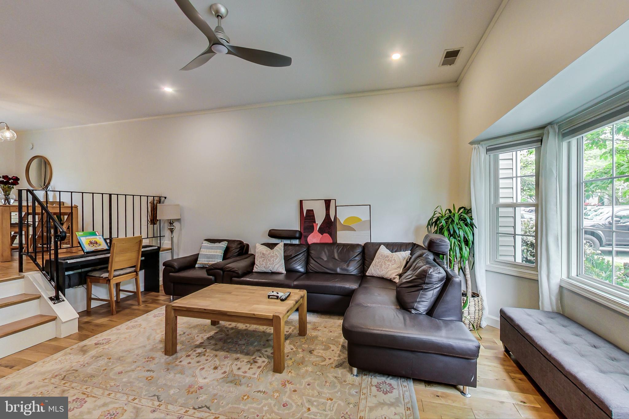 OAKTON CLOISTERS - Residential