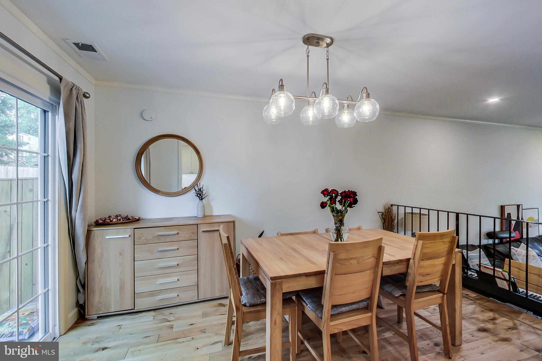 OAKTON CLOISTERS - Residential