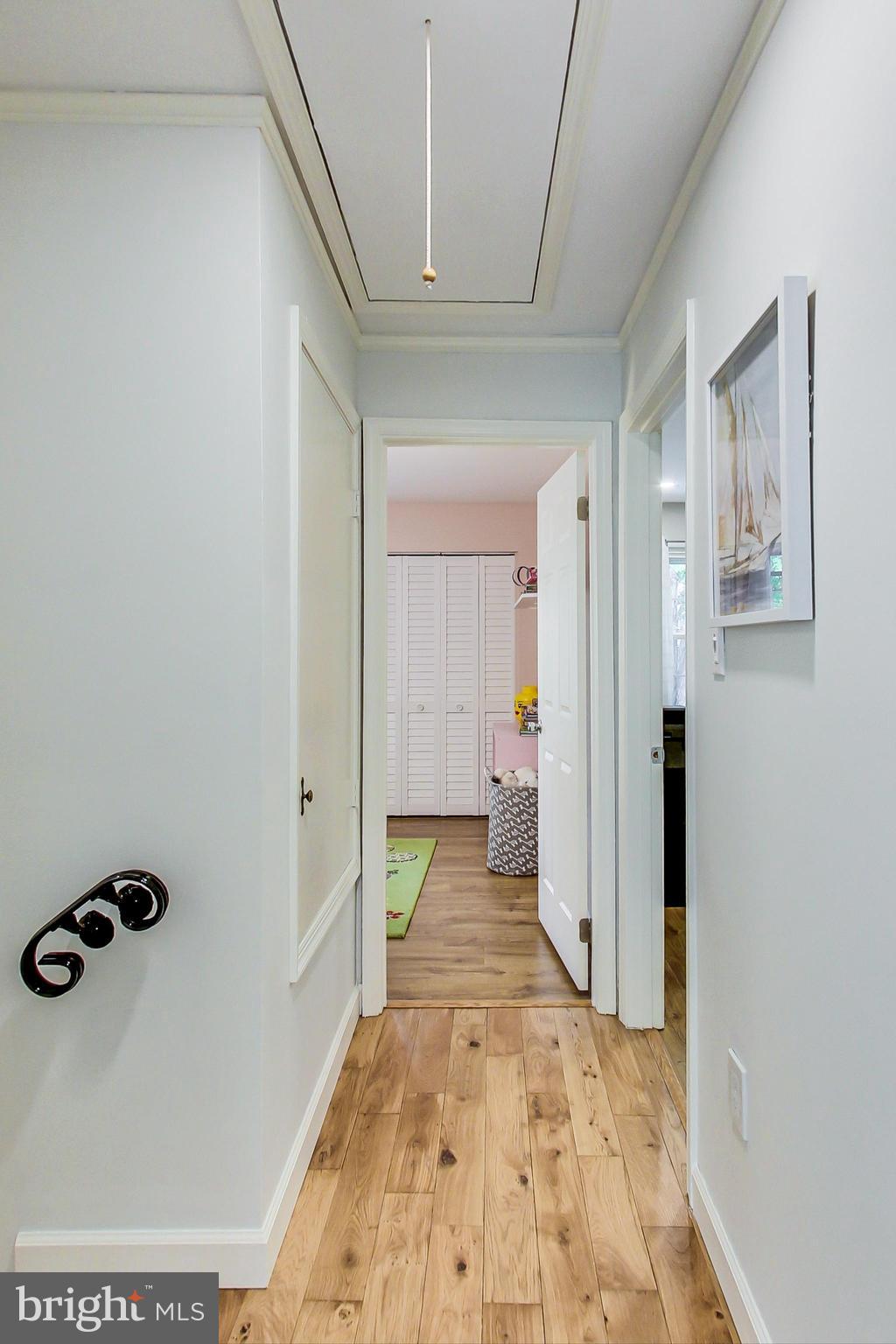 OAKTON CLOISTERS - Residential