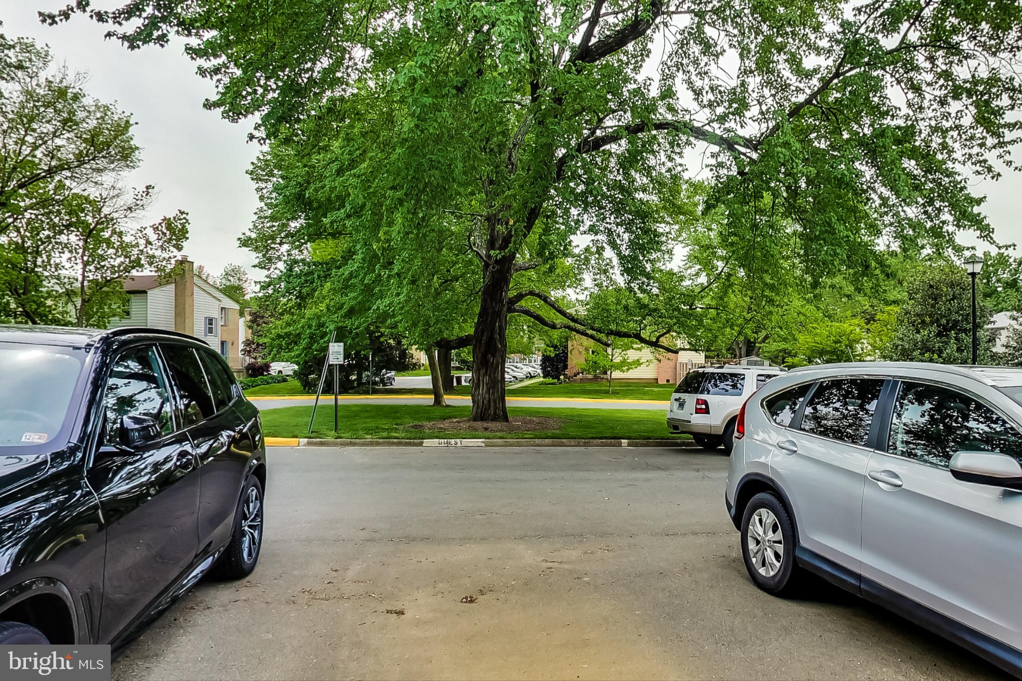 OAKTON CLOISTERS - Residential