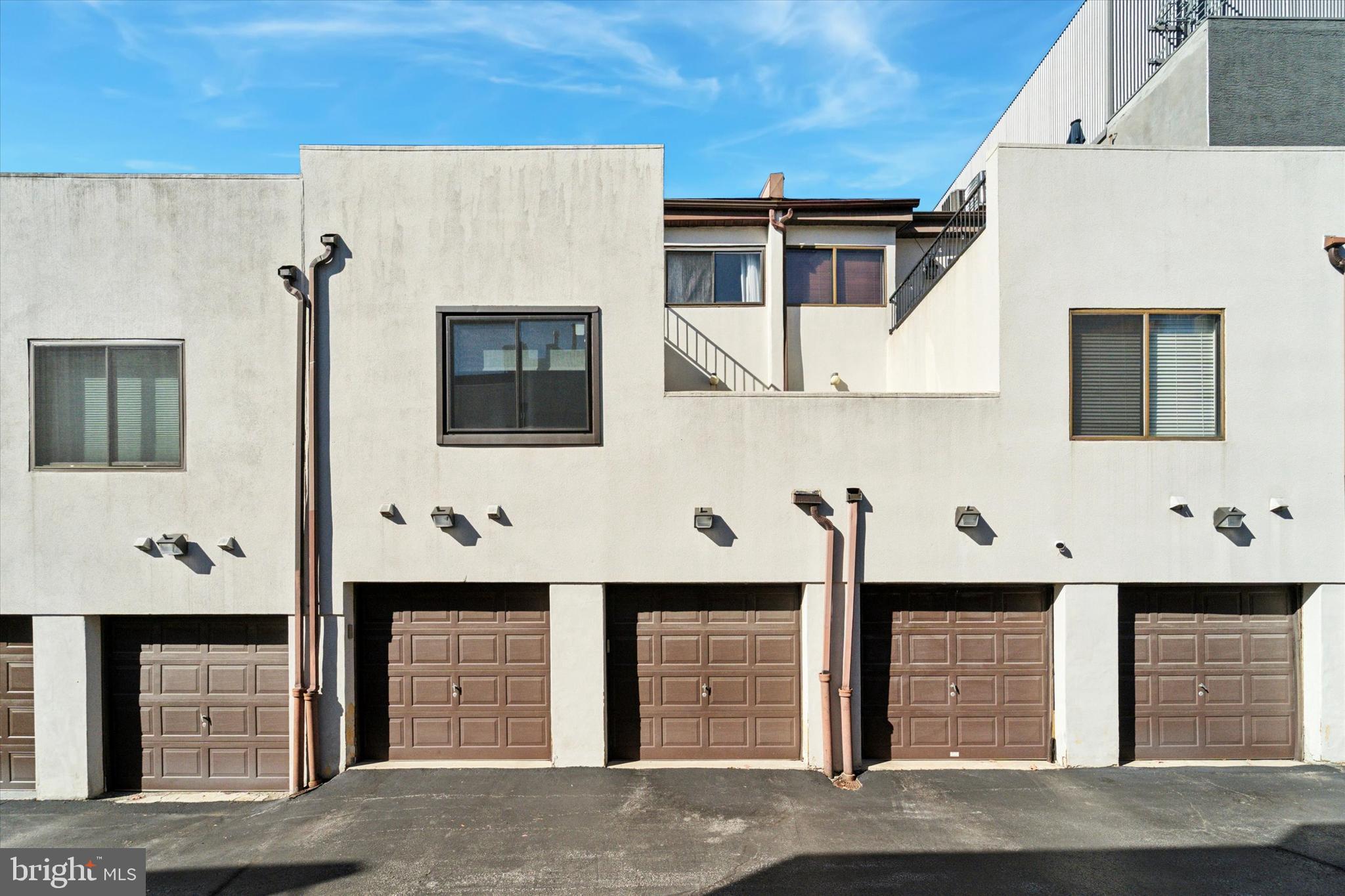 ART MUSEUM AREA - Residential