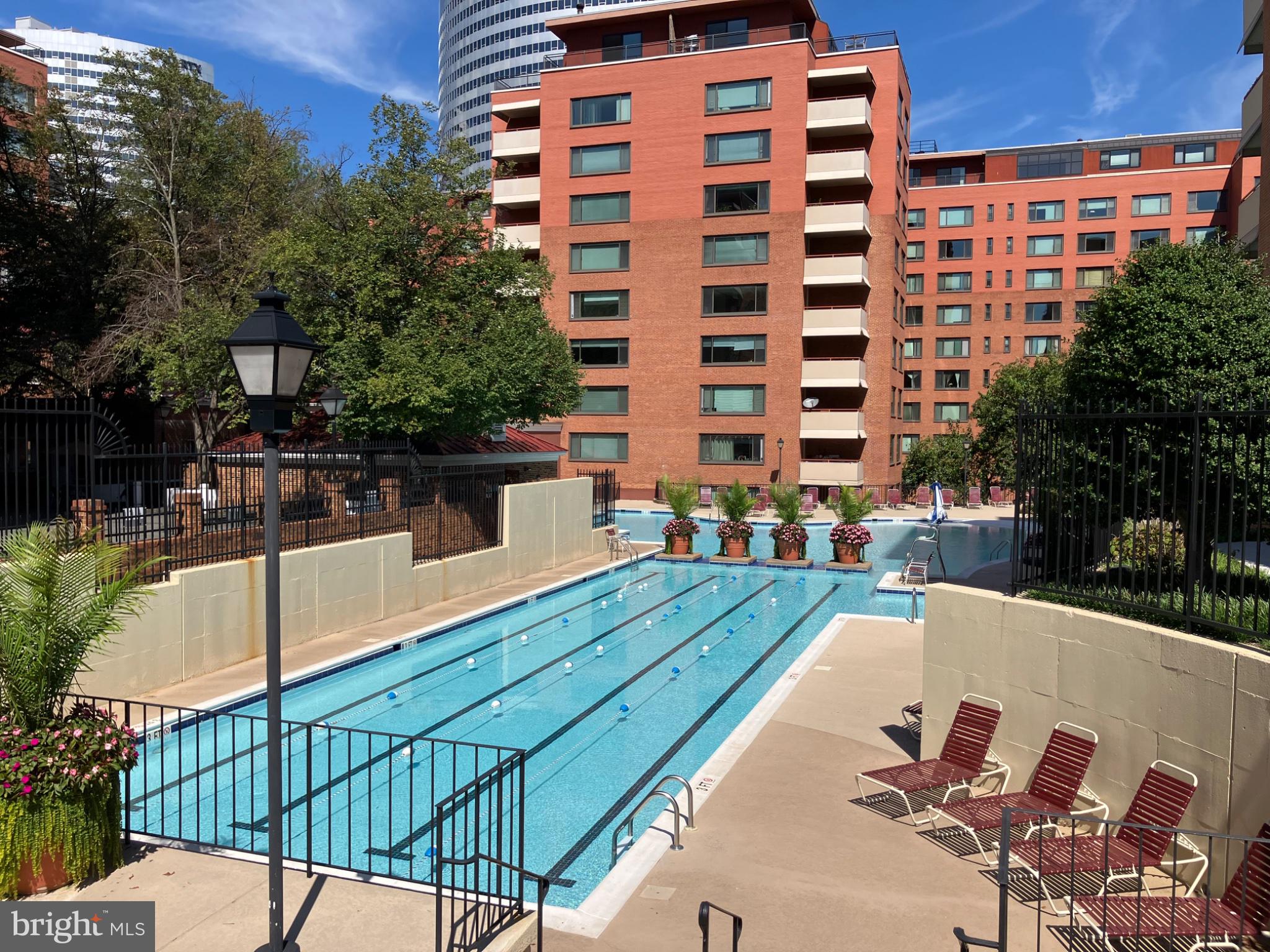 1011 ARLINGTON BOULEVARD 833