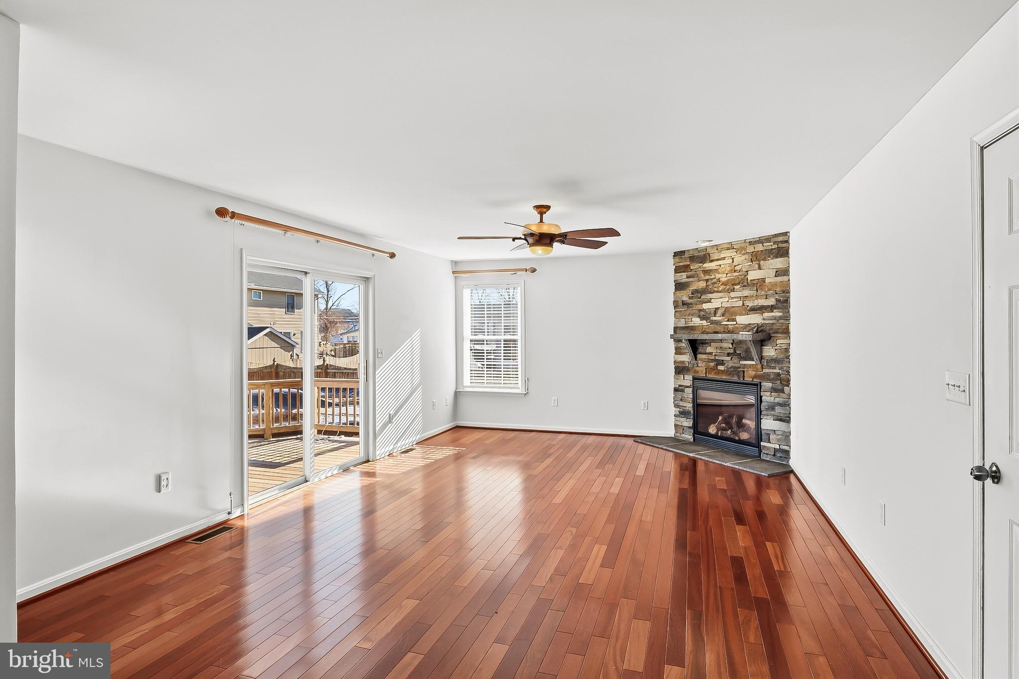 AVALON SHORES - Residential