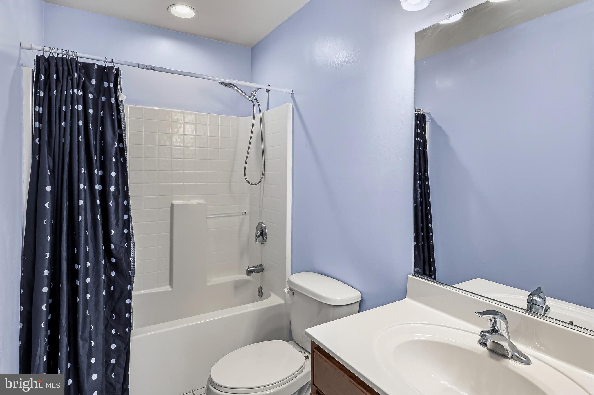 AVALON SHORES - Residential