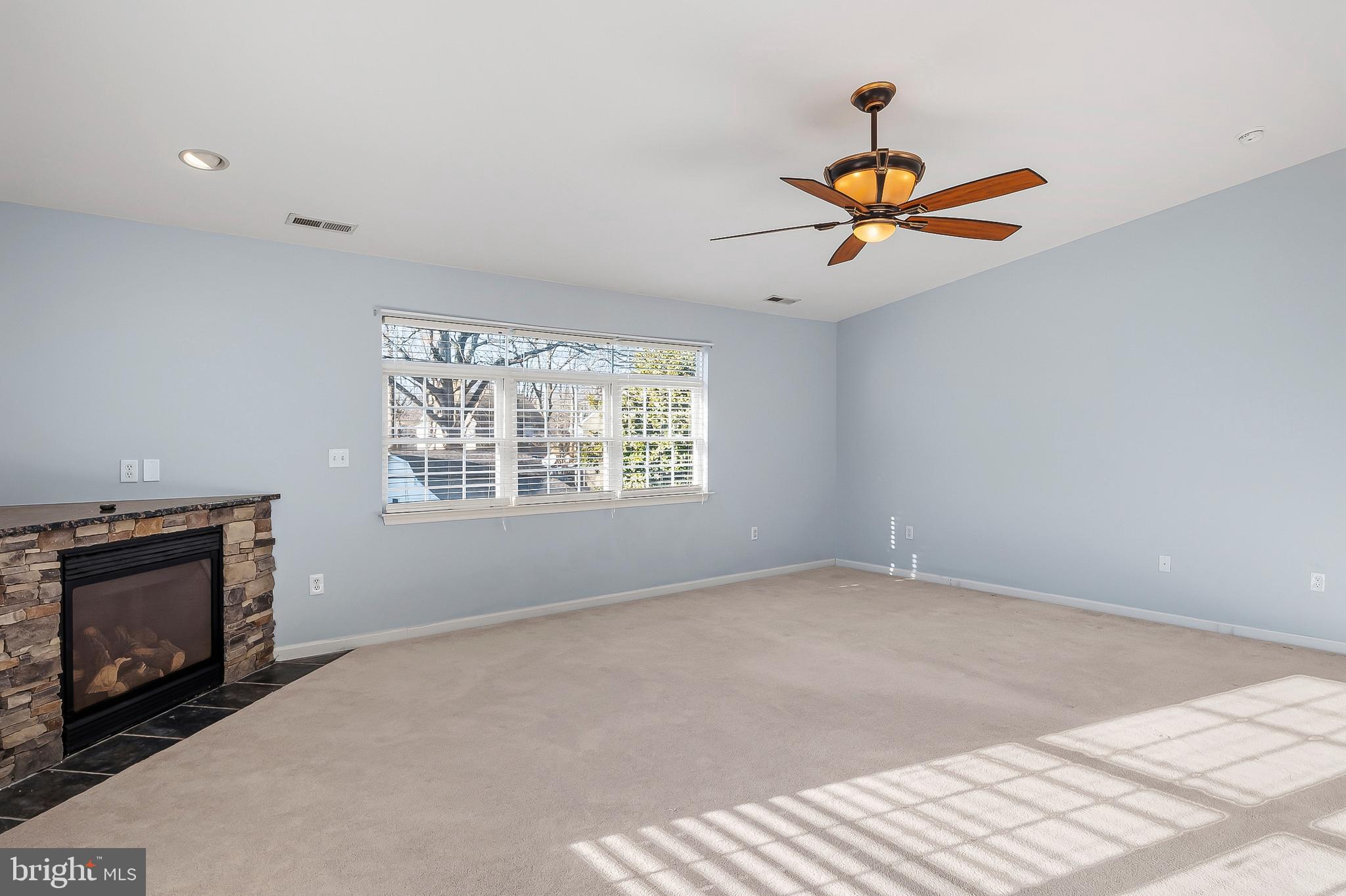 AVALON SHORES - Residential