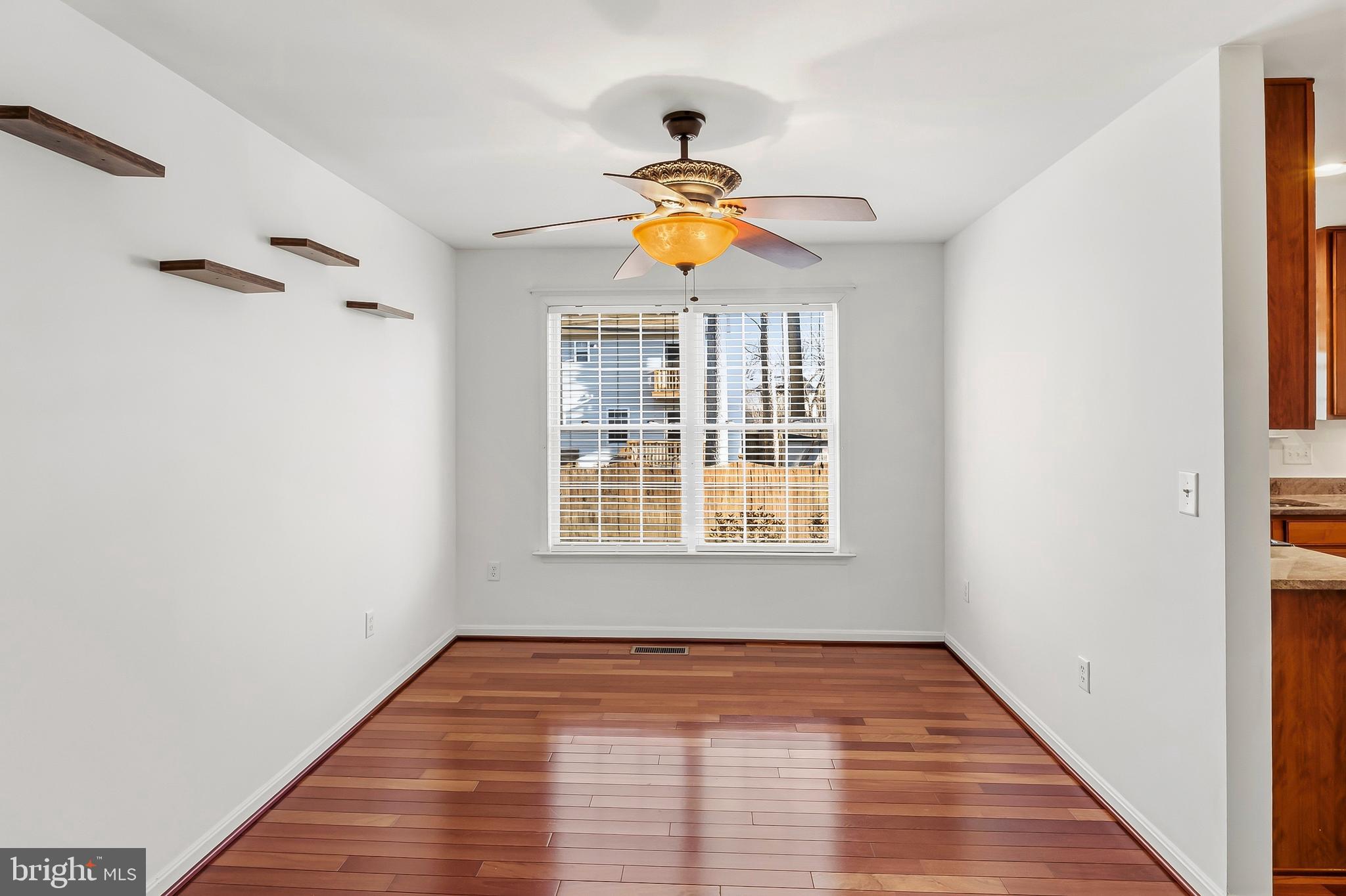 AVALON SHORES - Residential