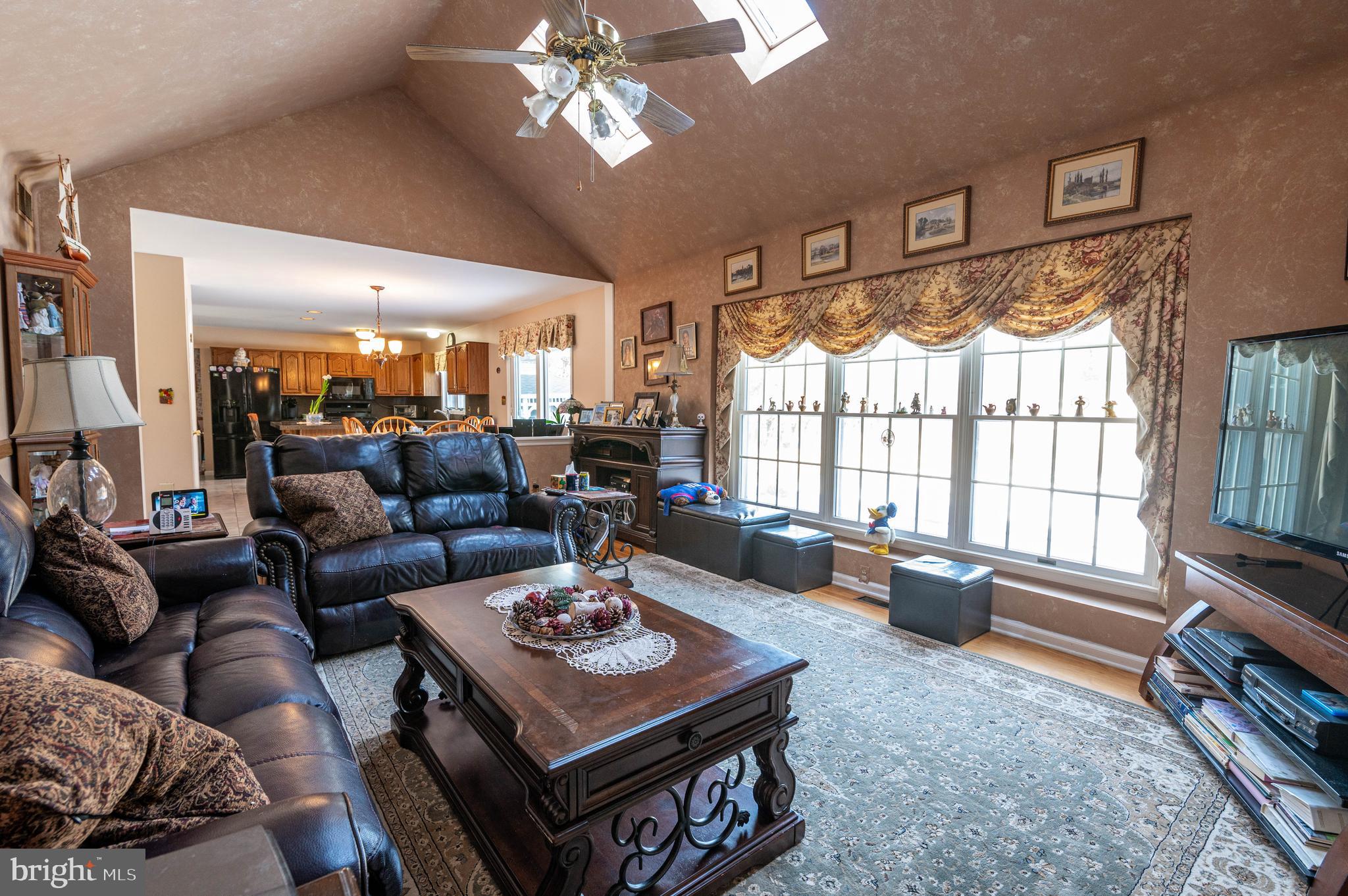 RAMBLEWOOD - Residential