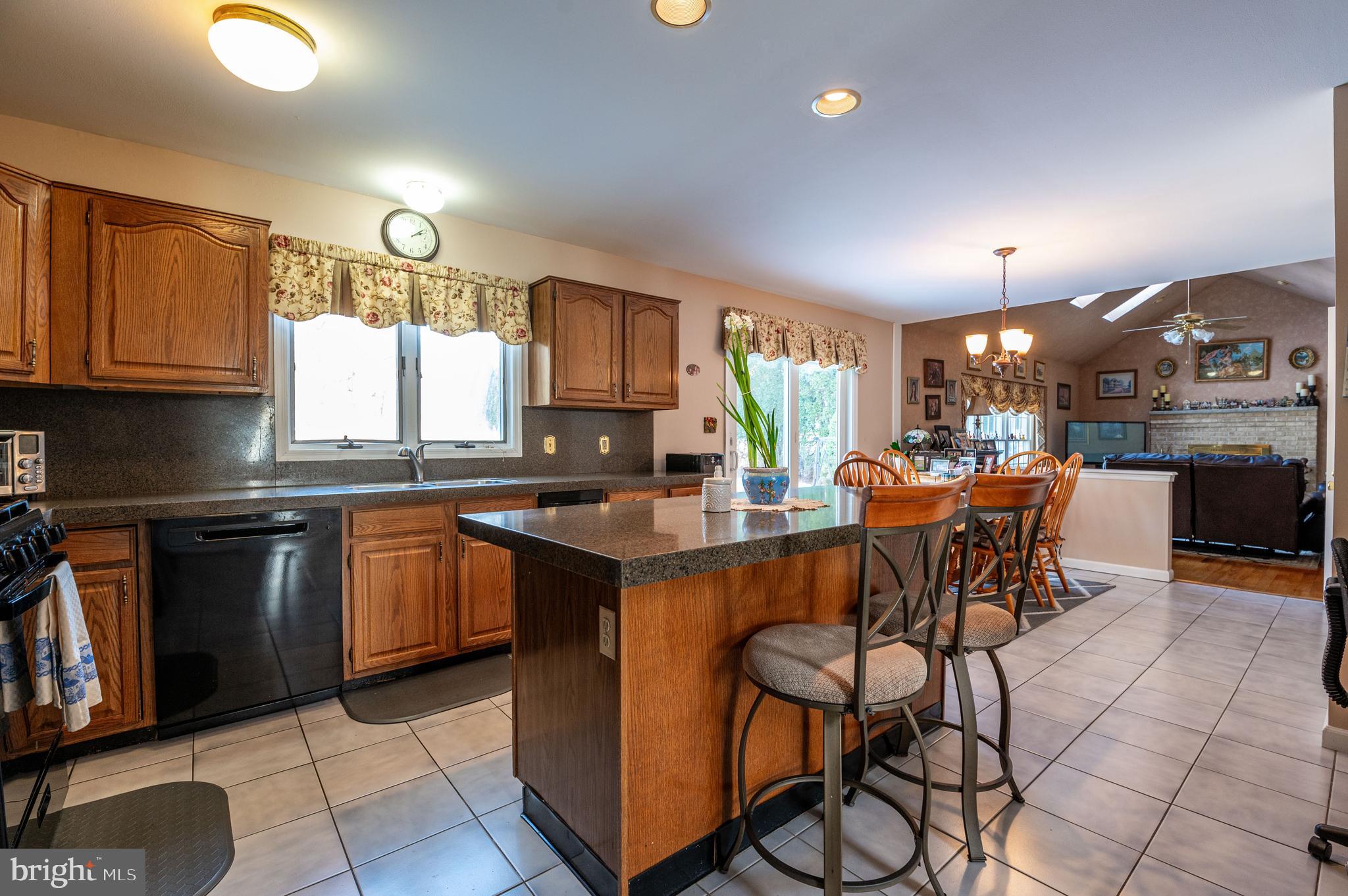 RAMBLEWOOD - Residential