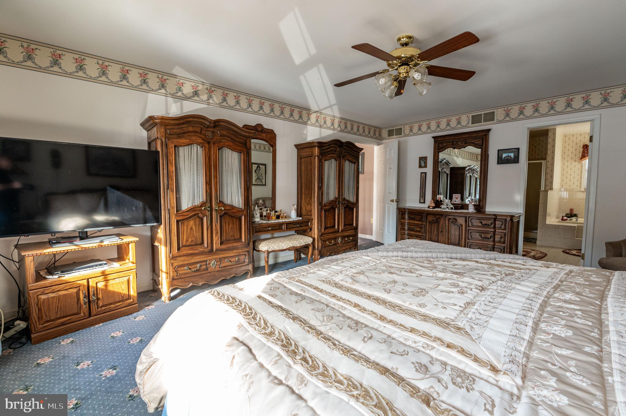 RAMBLEWOOD - Residential