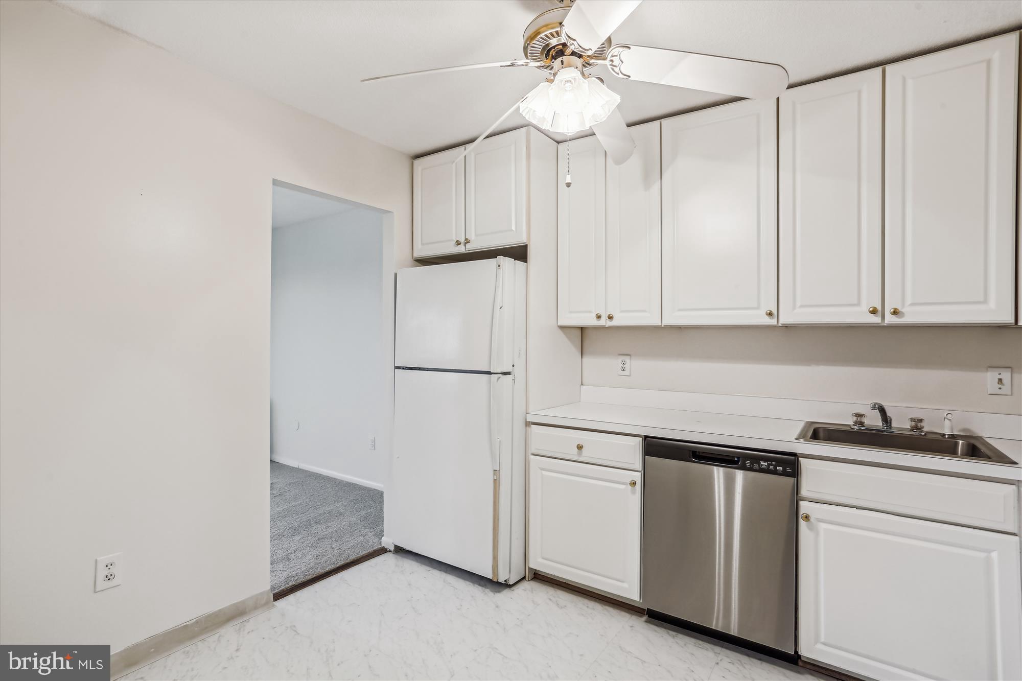 UNIVERSITY TOWERS CODM - Residential