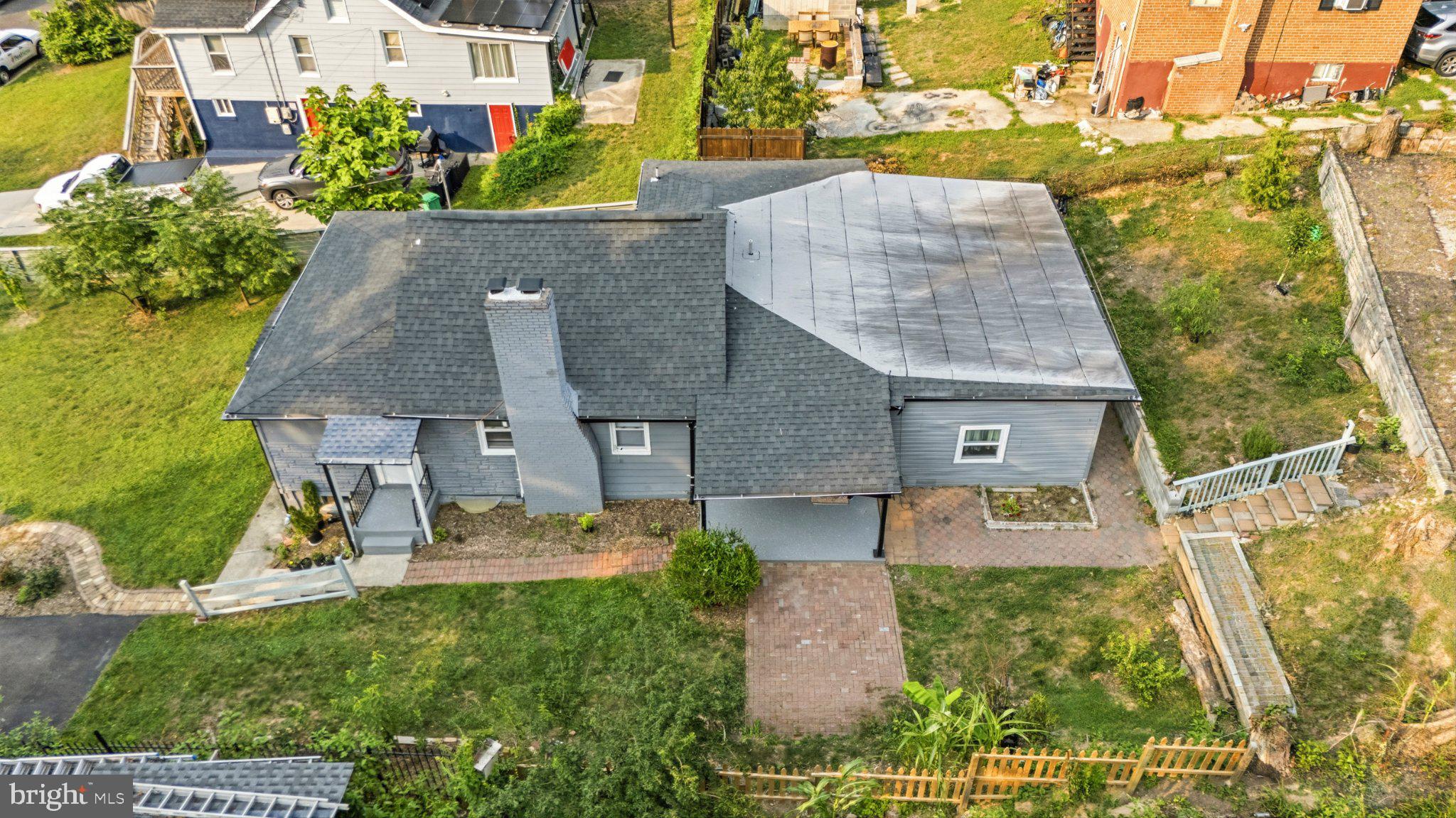 1104 CLOVIS AVENUE