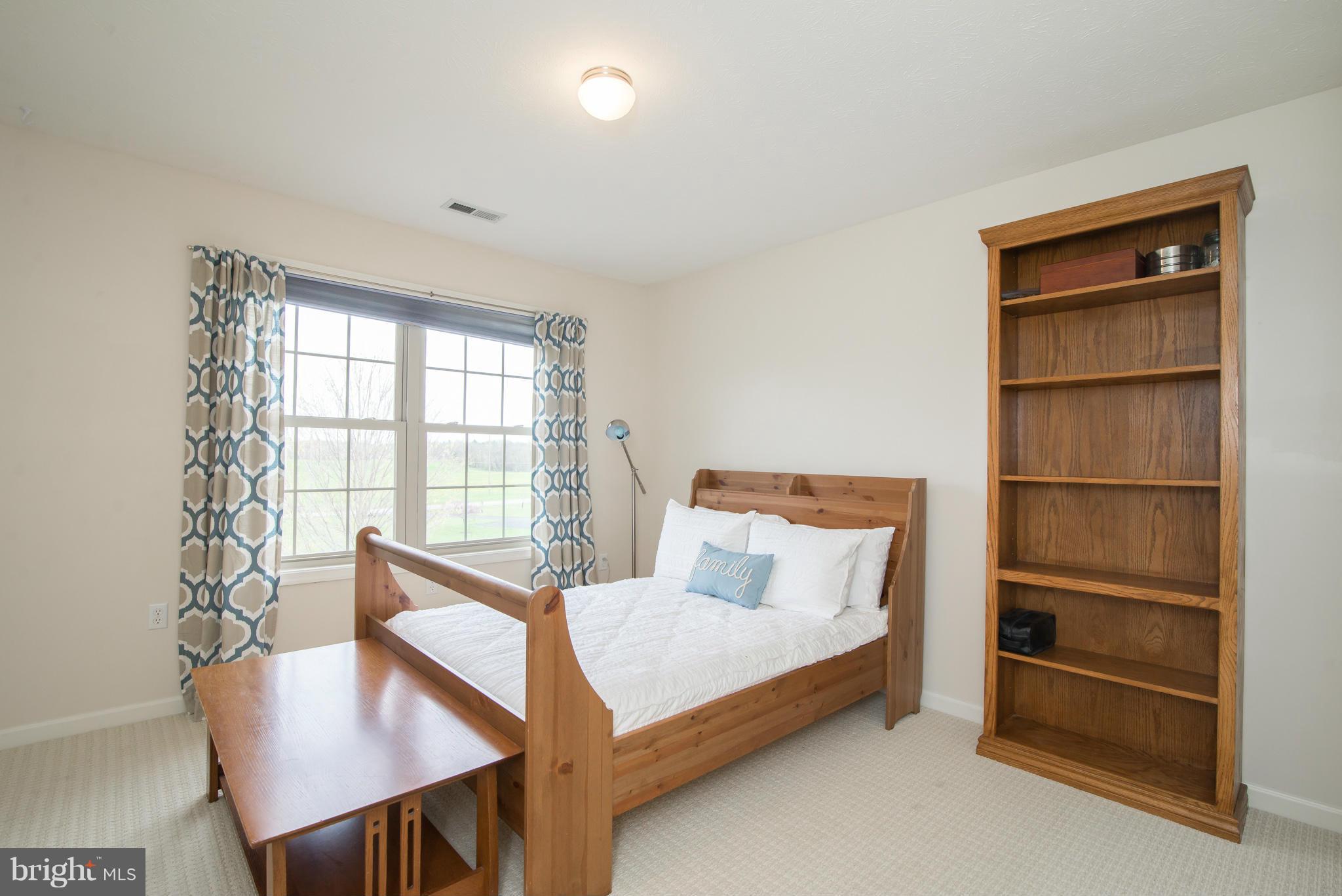 LOST ROAD ESTATES - Residential