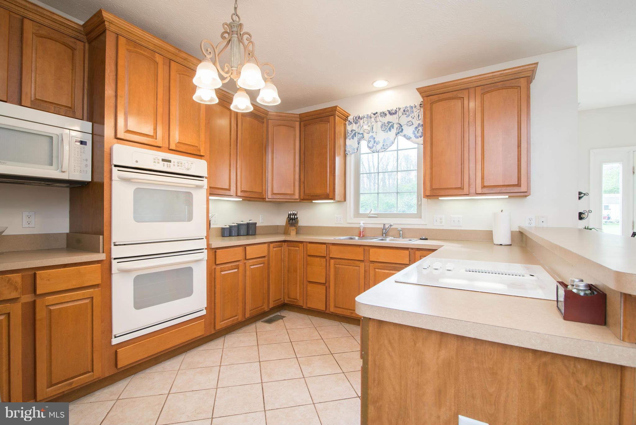 LOST ROAD ESTATES - Residential