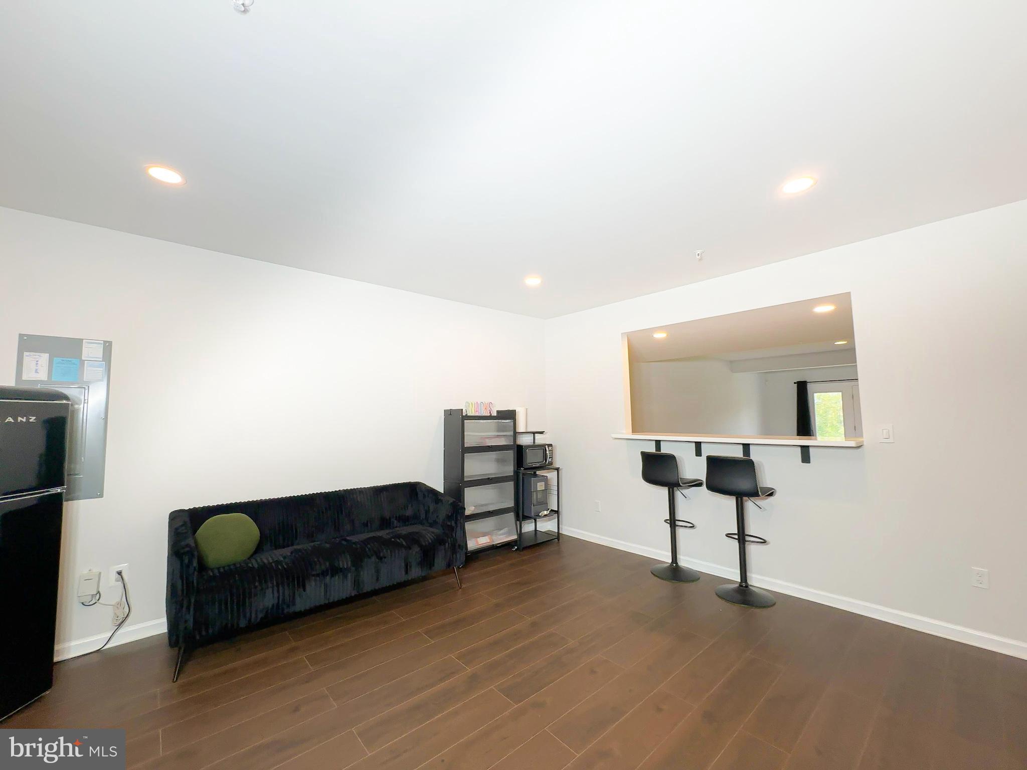 VILLAGES OF SAVANNAH - Residential