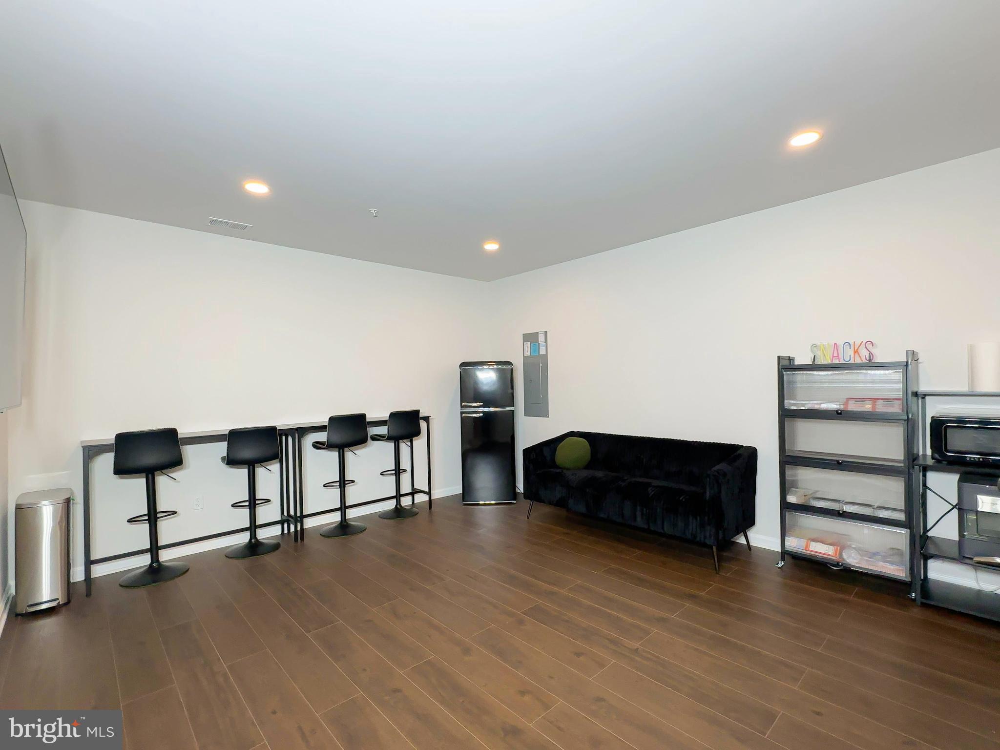 VILLAGES OF SAVANNAH - Residential