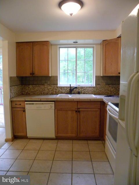 MEADOWLARK - Residential