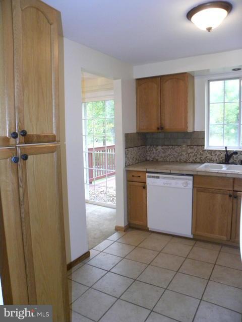 MEADOWLARK - Residential