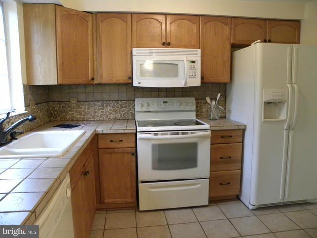 MEADOWLARK - Residential