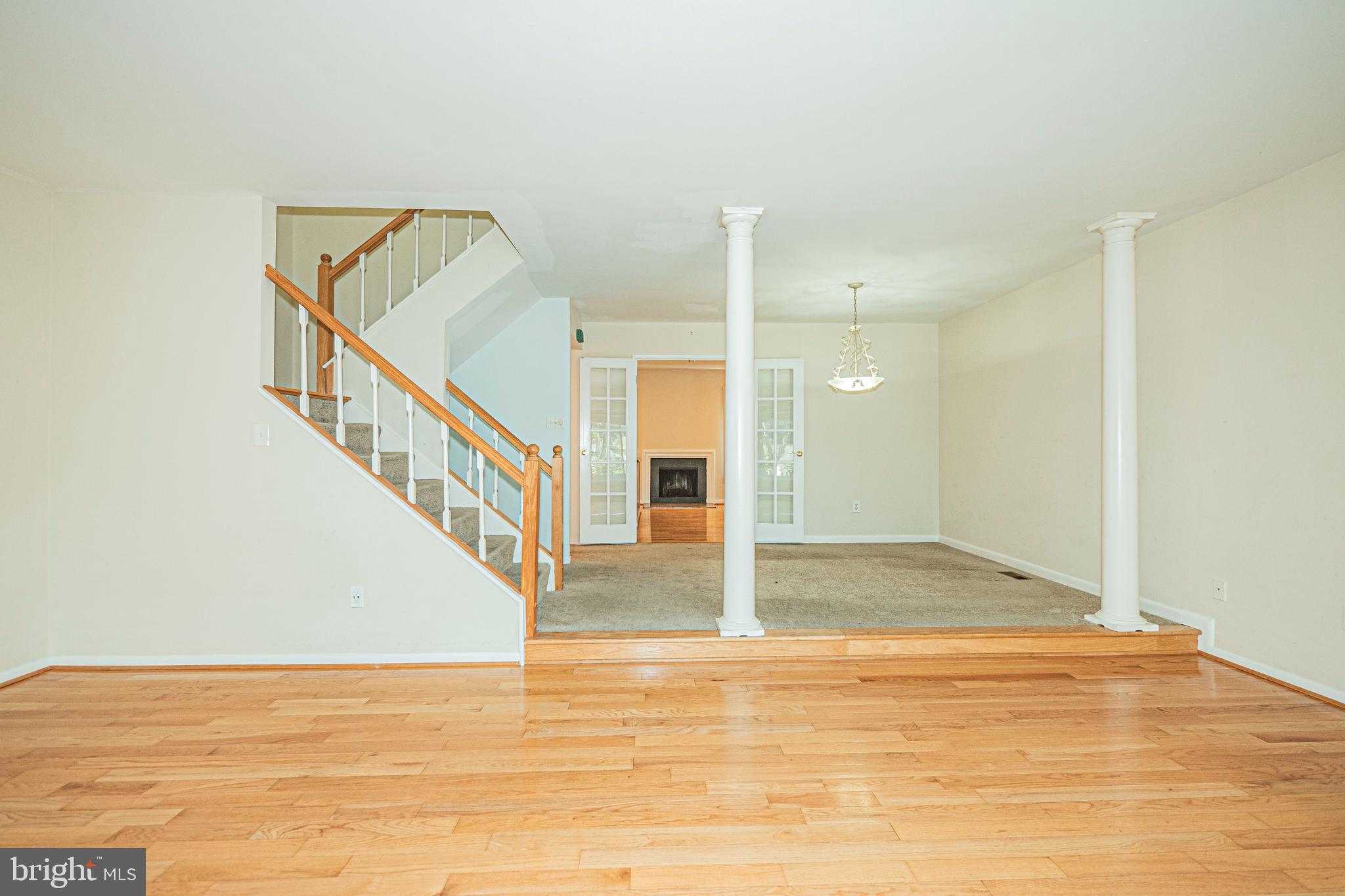 9962 LAKE LANDING