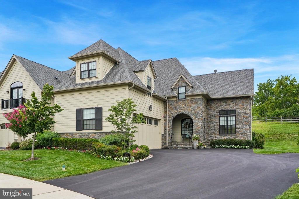 Photo of 6060 Creekside Drive, FLOURTOWN, PA 19031 (MLS # PAMC2198348)