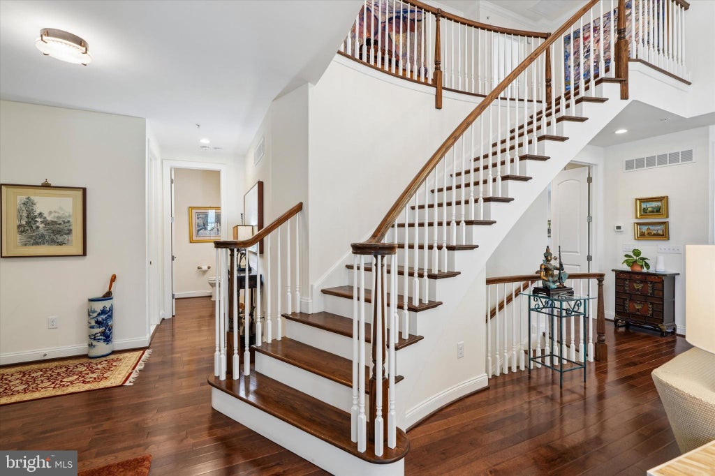 Photo of 6060 Creekside Drive, FLOURTOWN, PA 19031 (MLS # PAMC2198348)