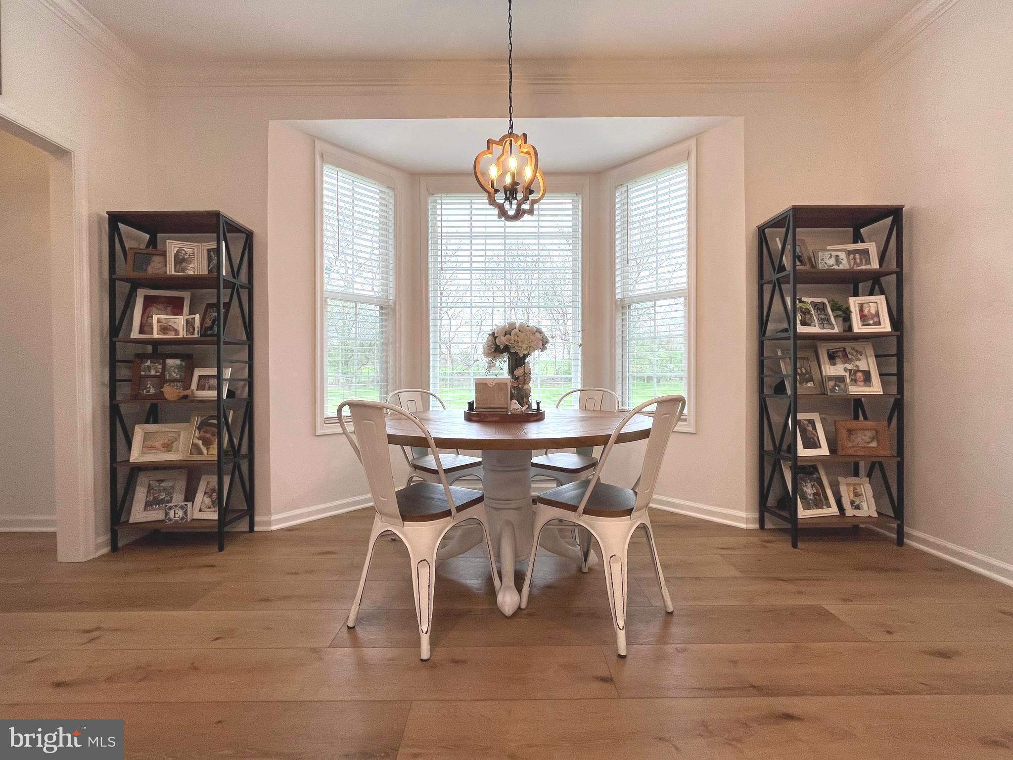 APPLE KNOLLS ESTATES - Residential