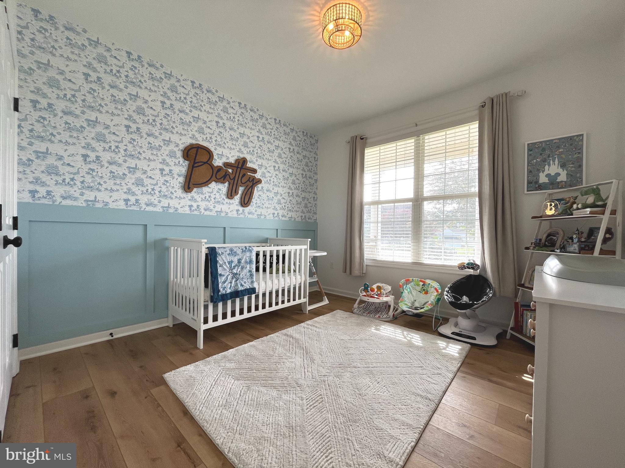 APPLE KNOLLS ESTATES - Residential