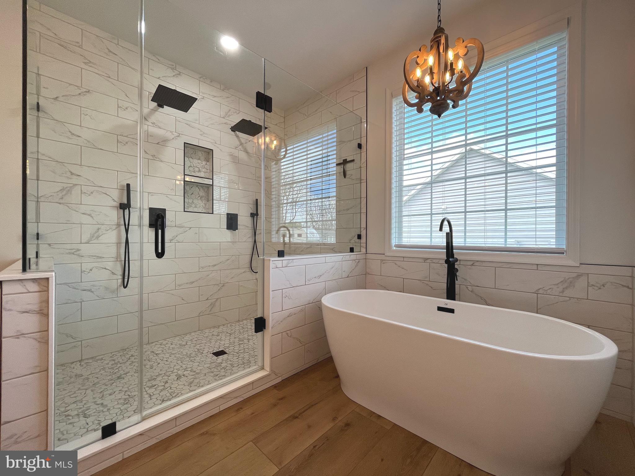 APPLE KNOLLS ESTATES - Residential