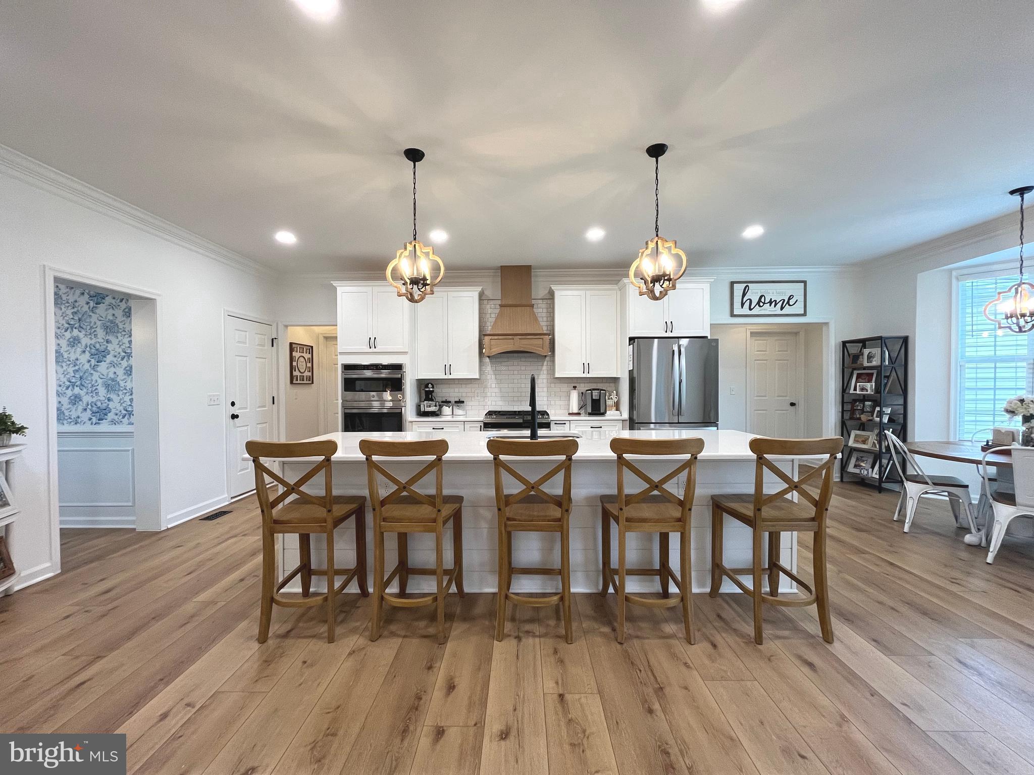 APPLE KNOLLS ESTATES - Residential