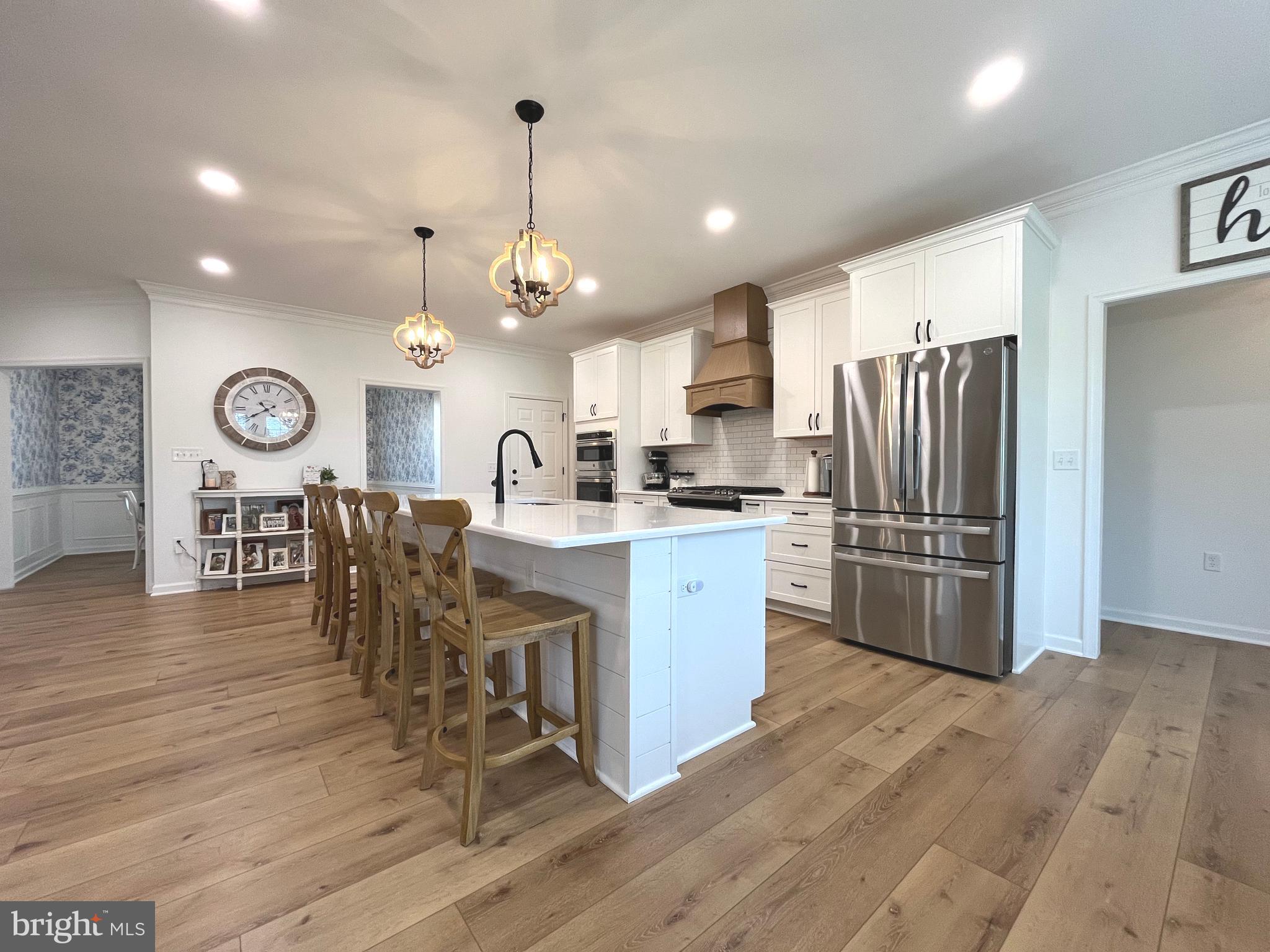 APPLE KNOLLS ESTATES - Residential