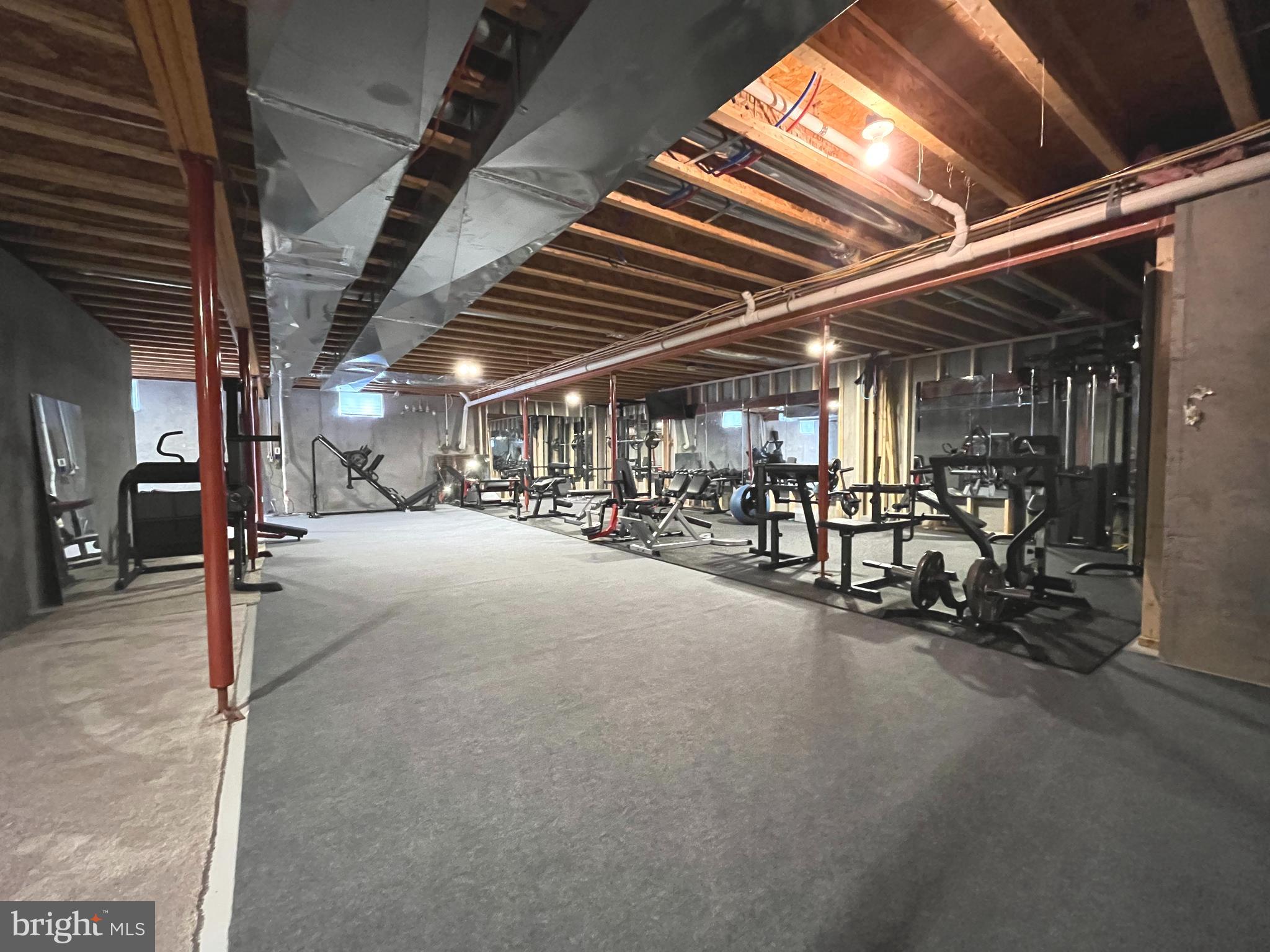 APPLE KNOLLS ESTATES - Residential