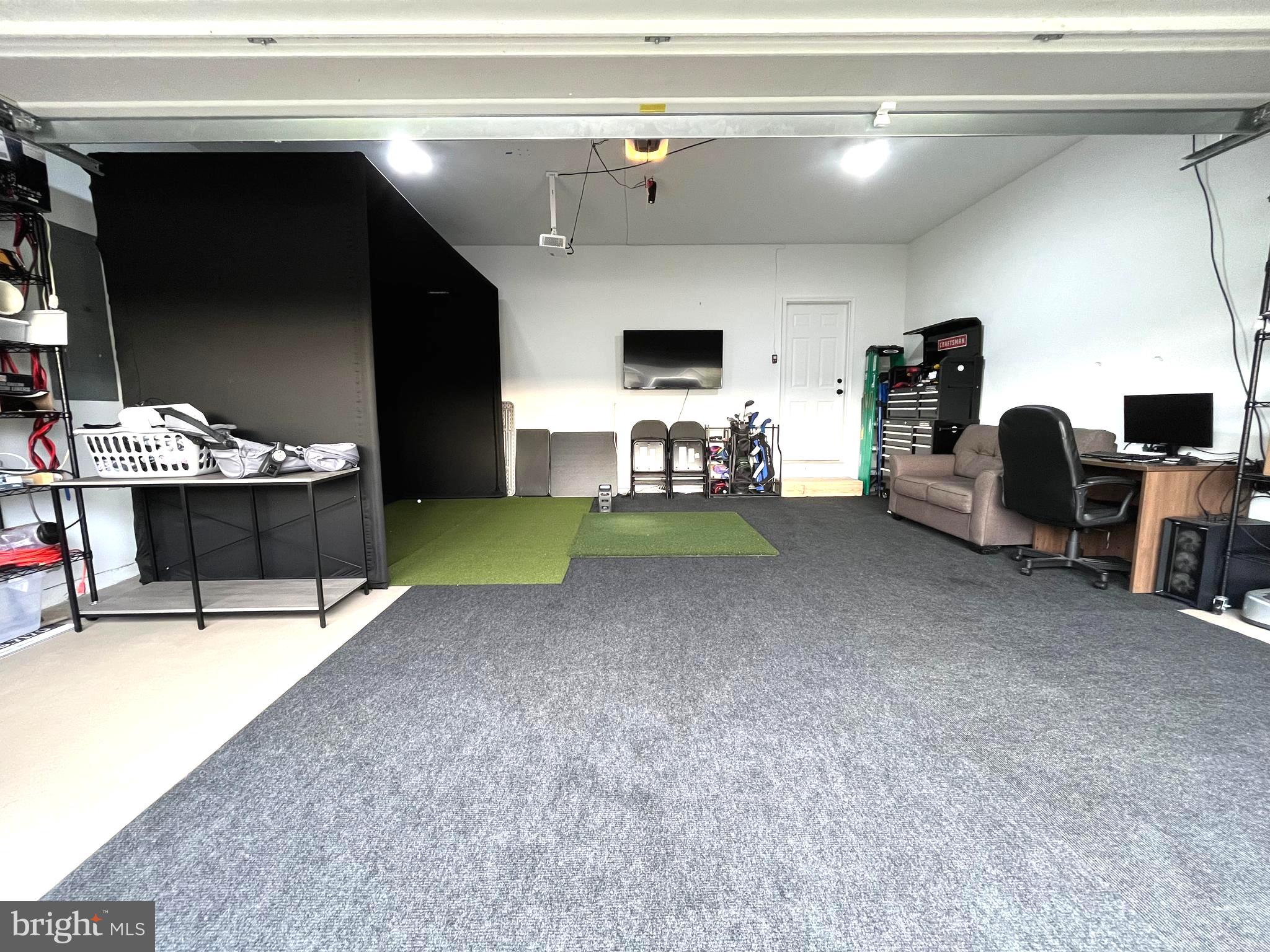 APPLE KNOLLS ESTATES - Residential