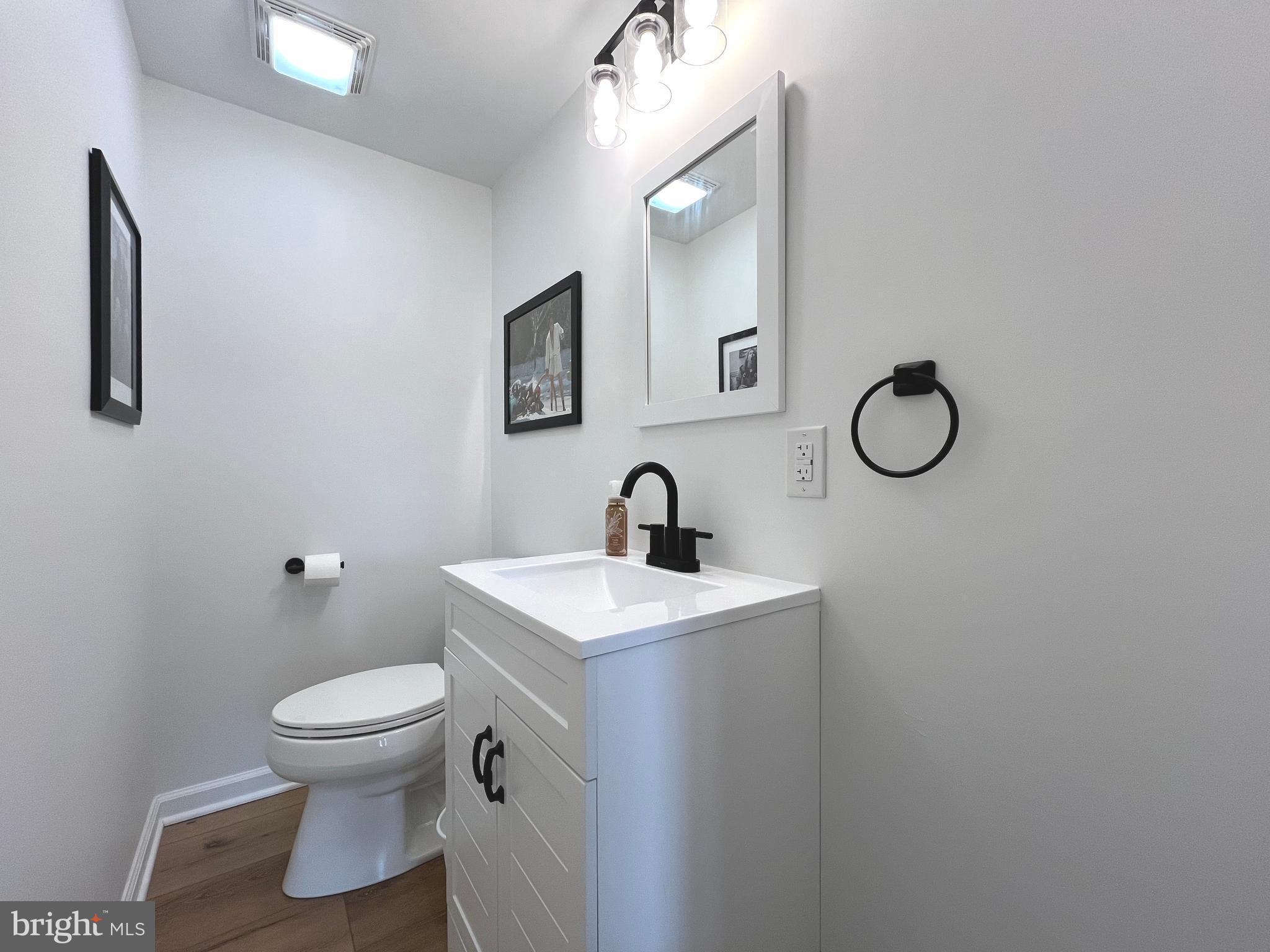 APPLE KNOLLS ESTATES - Residential