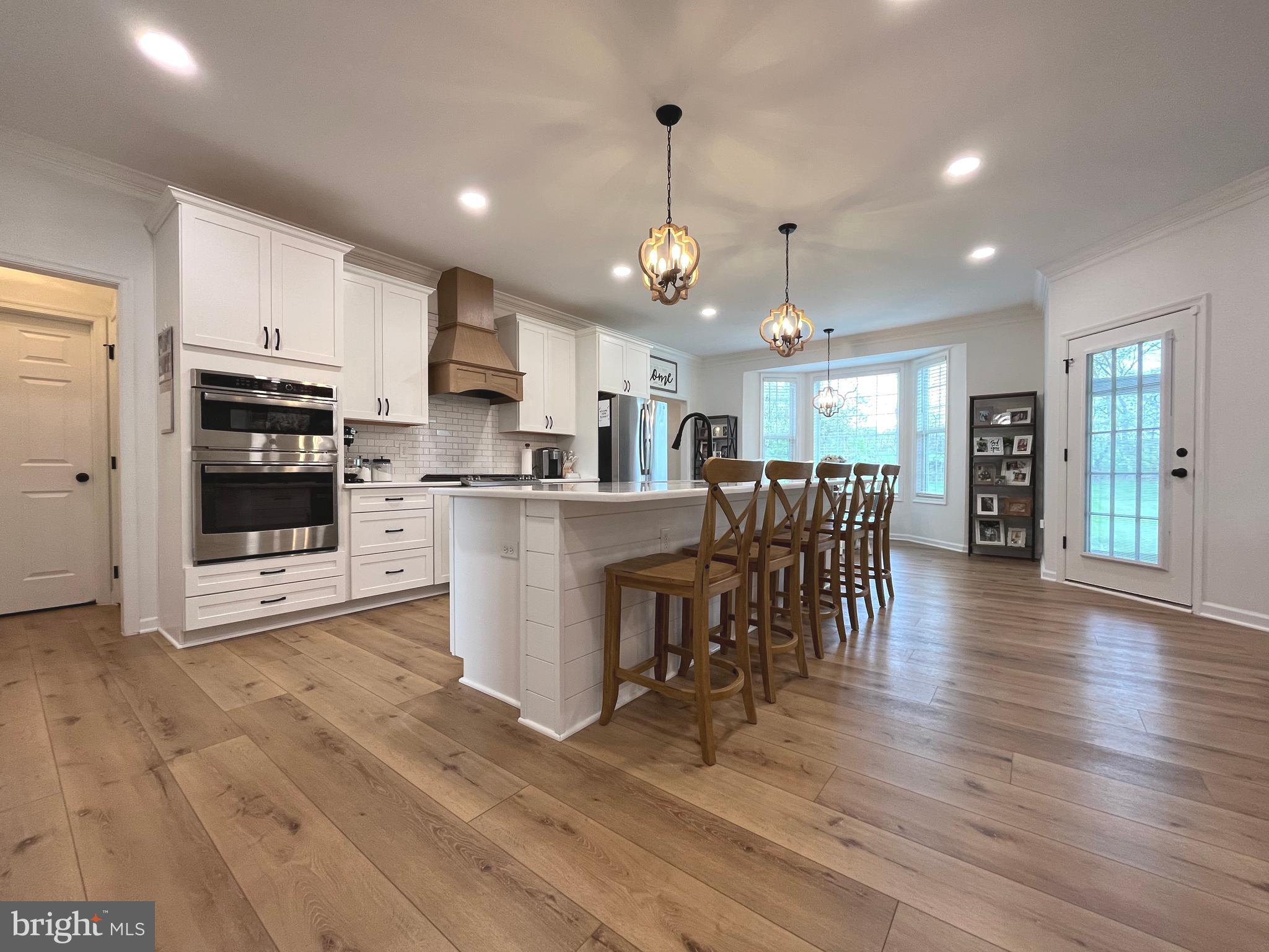 APPLE KNOLLS ESTATES - Residential