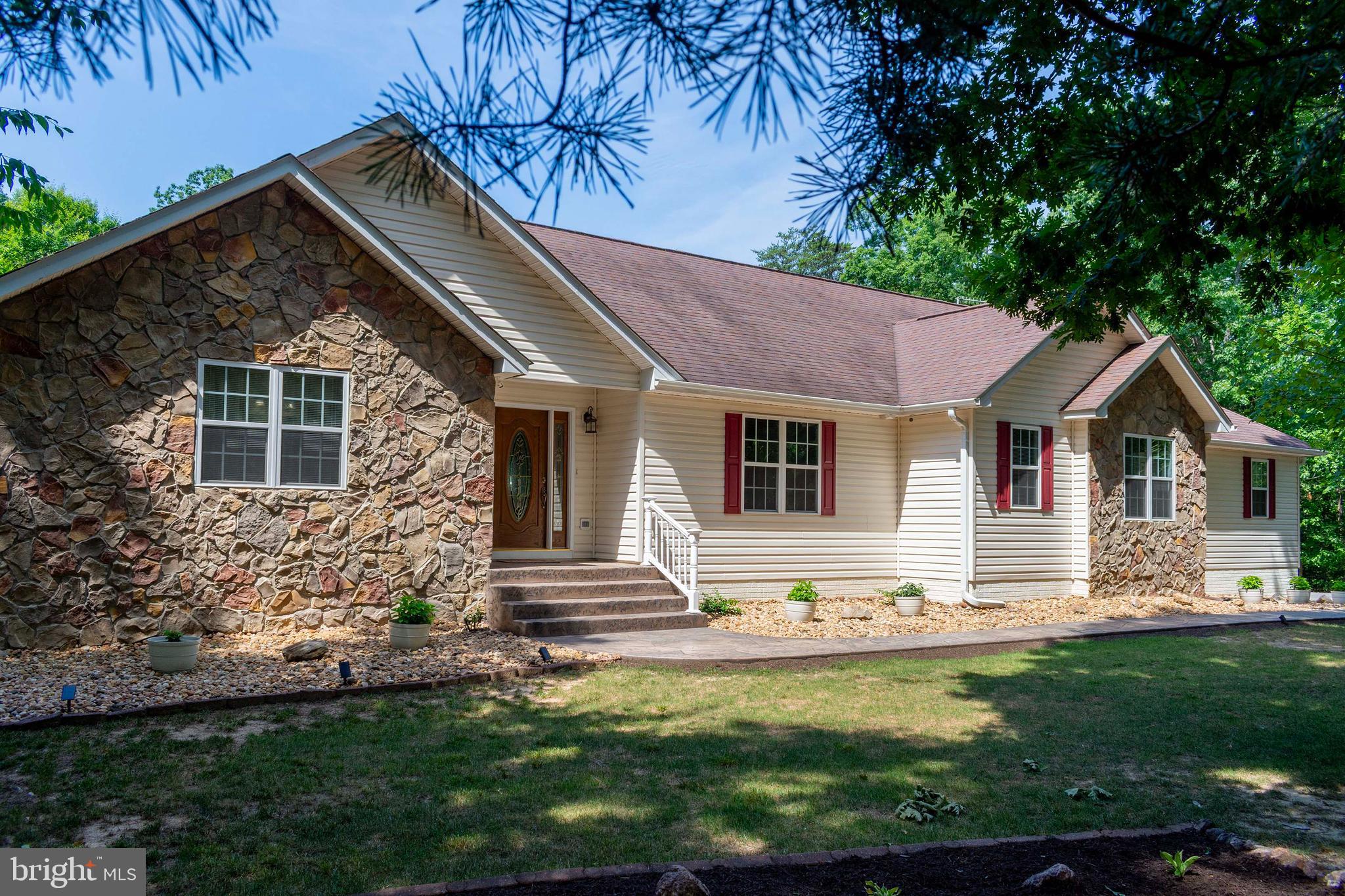 4602 MAGNOLIA HARBOUR DRIVE