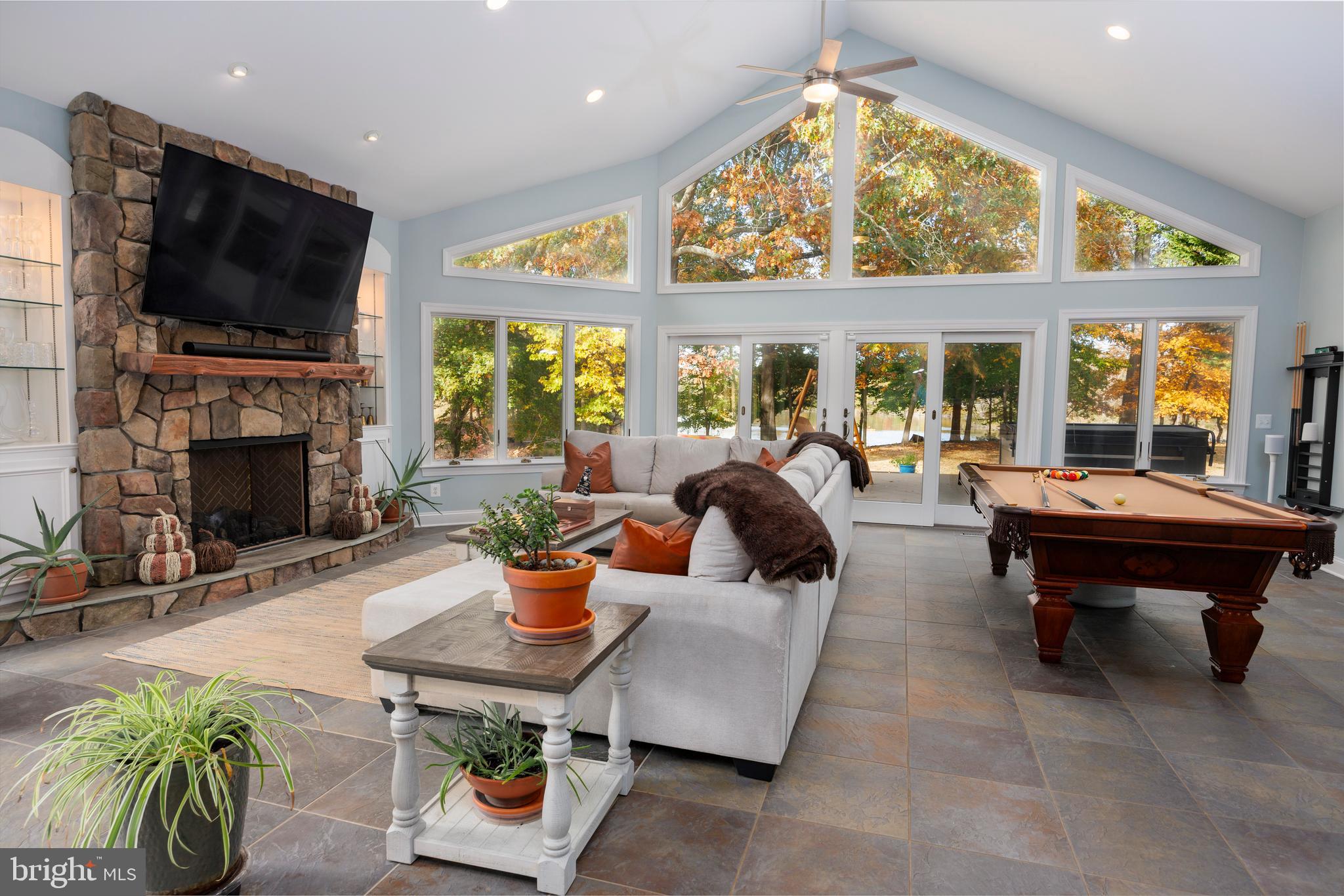 EASTON CLUB - Residential