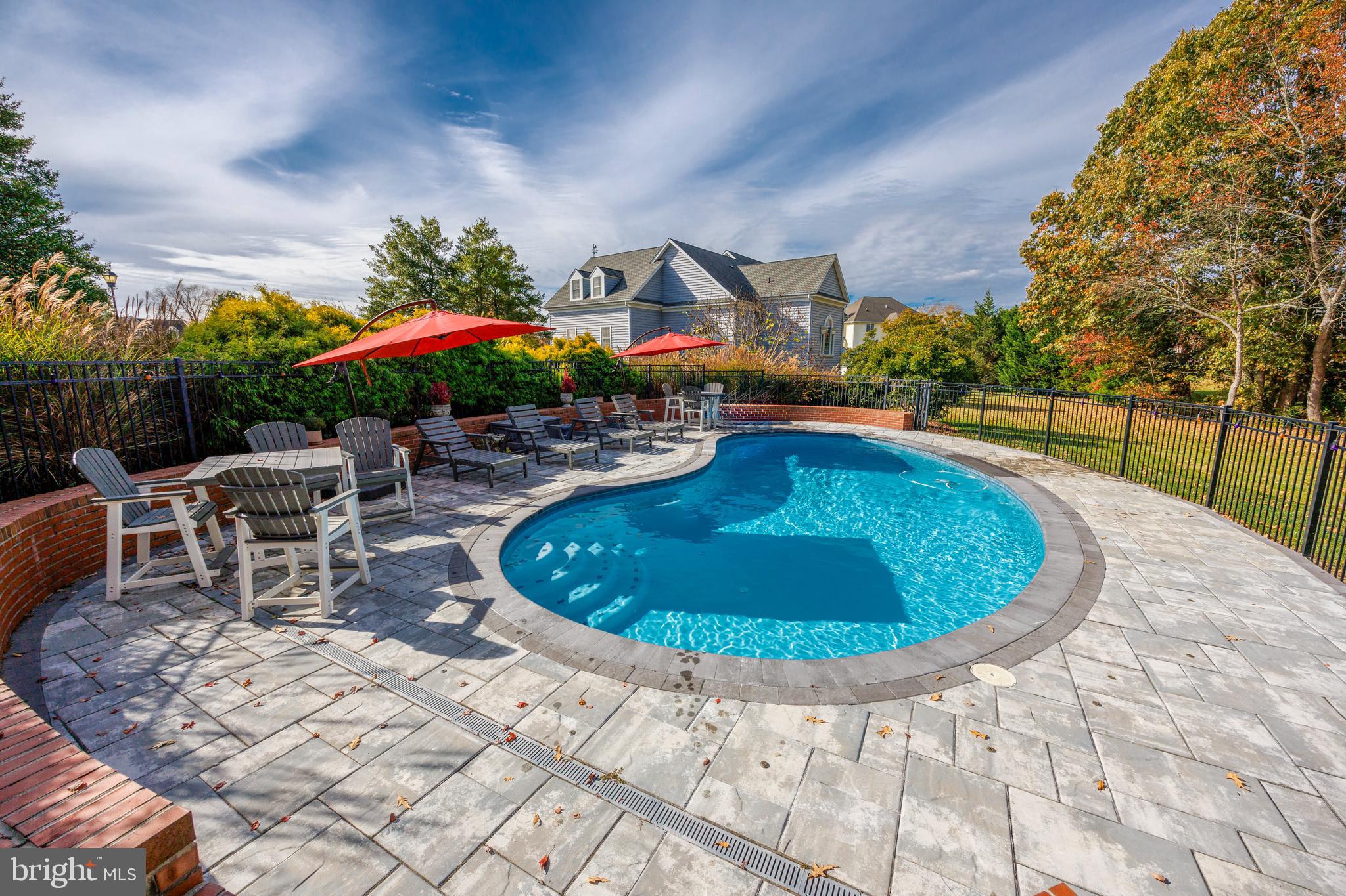 EASTON CLUB - Residential