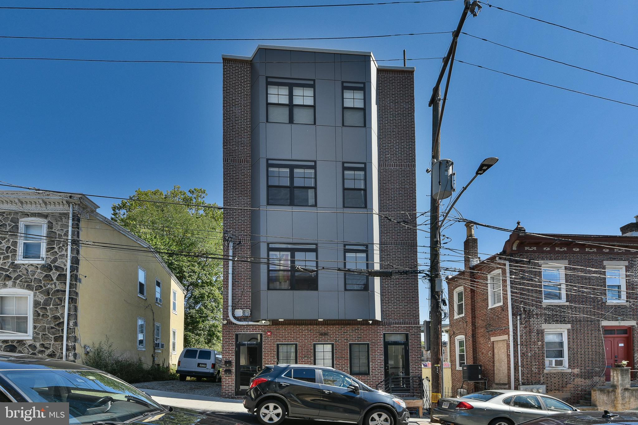 EAST FALLS - Residential Lease
