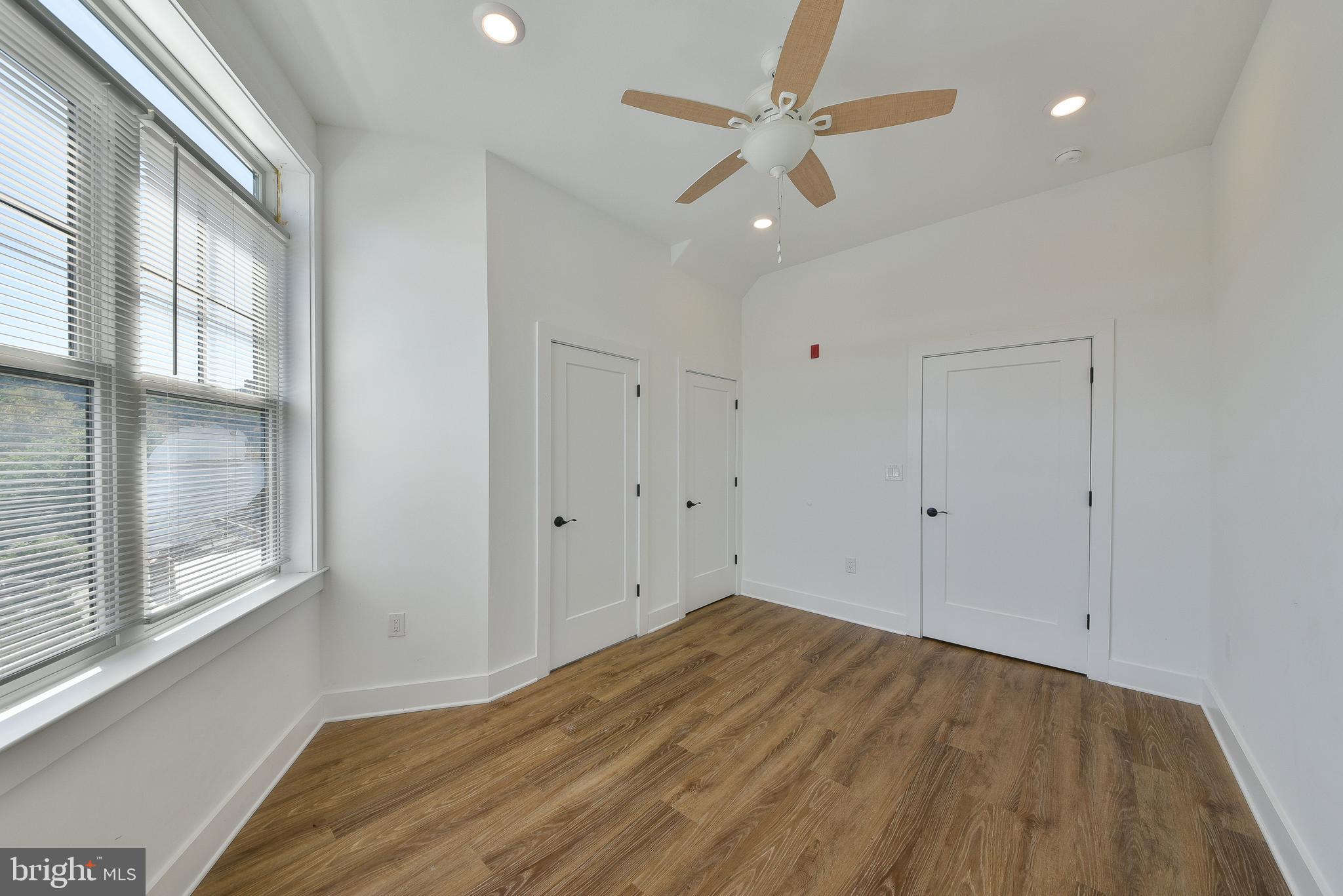 EAST FALLS - Residential Lease