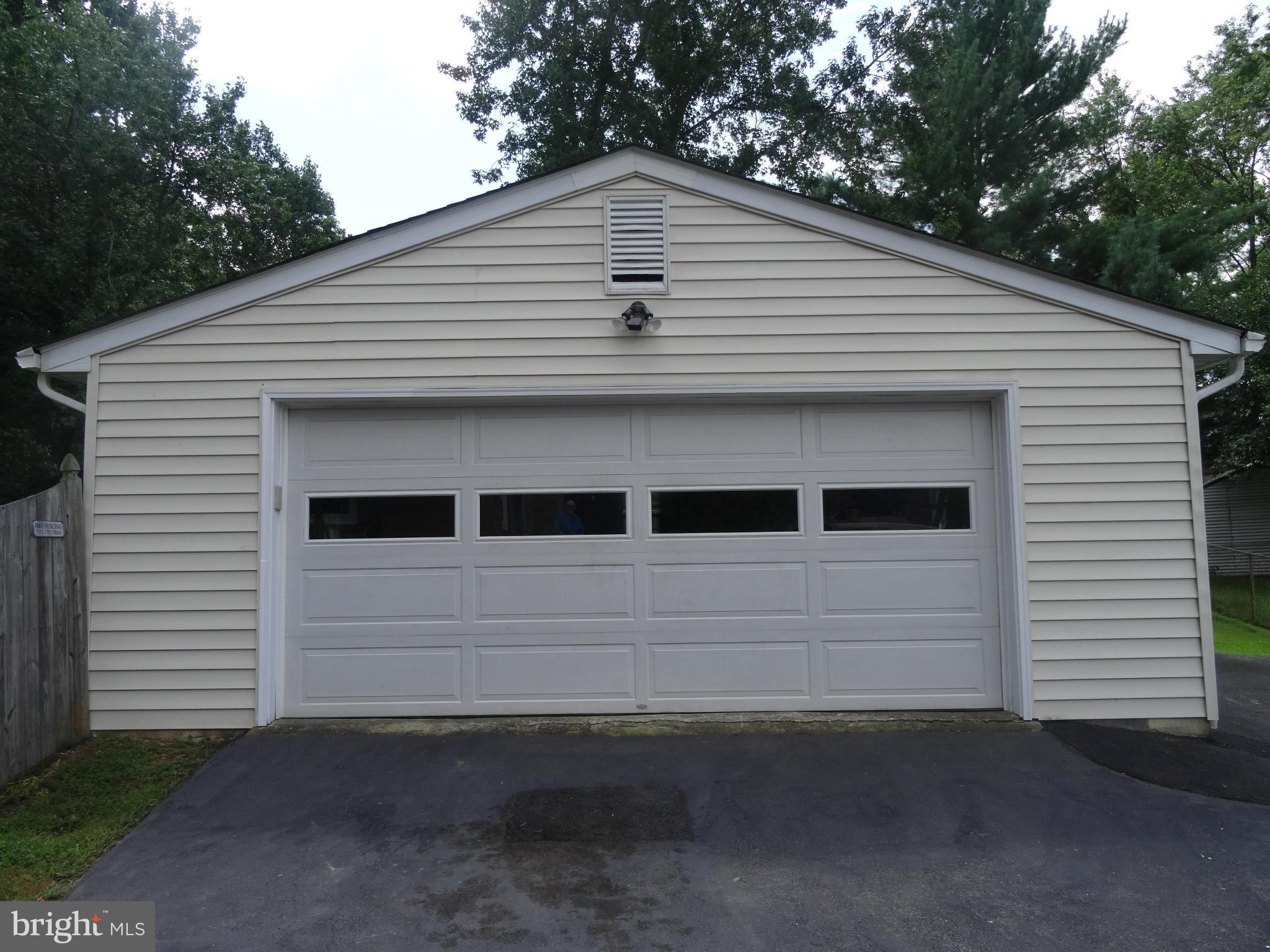 NORTH FERRY FARMS - Residential